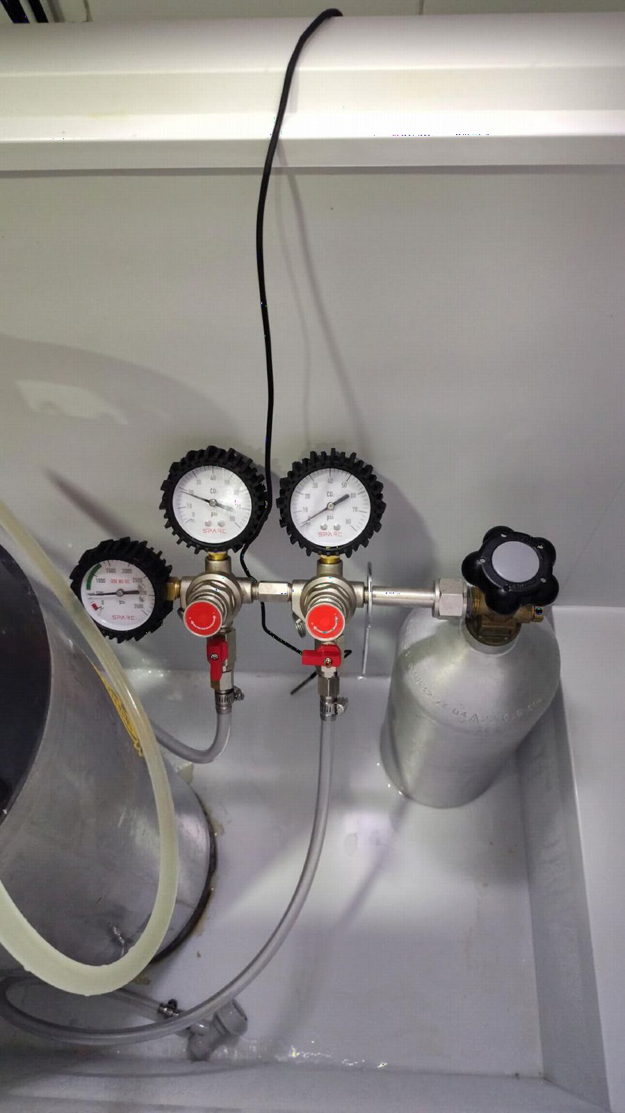 SPARC Premium Dual CO2 Regulator for Kegerator, Double Tap C02 Regulator - for Kegs, Draft Beer, Soda, Kombucha - CGA320 - 2YR USA Warranty - Gen 2 customer photo 1