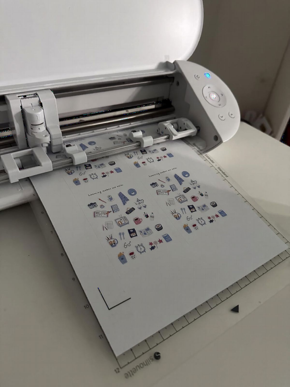 Silhouette Portrait 4 - 9 inch Vinyl Cutting Machine with Studio Software, PixScan, Electric Tool and ES Mat Compatible, SNA and IPT Enabled, 50 db | Bluetooth and USB, Autoblade 2 Included, Silhouette Studio, Ipt, Electrostatic Mat Compatible customer photo 1