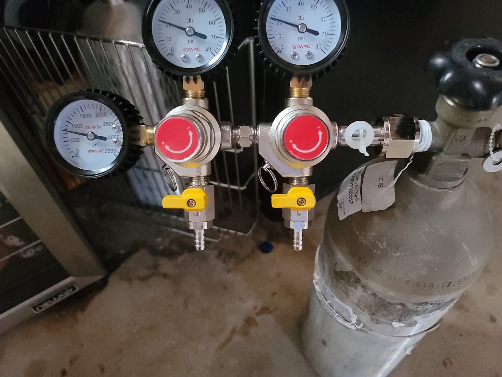 SPARC Gen2 Premium CO2 Regulator for Kegerator - C02 Keg Regulator for Beer, Soda, Bars, Kombucha with Integrated Safety Pressure Relief Valve - CGA320 2YR USA Warranty customer photo 1