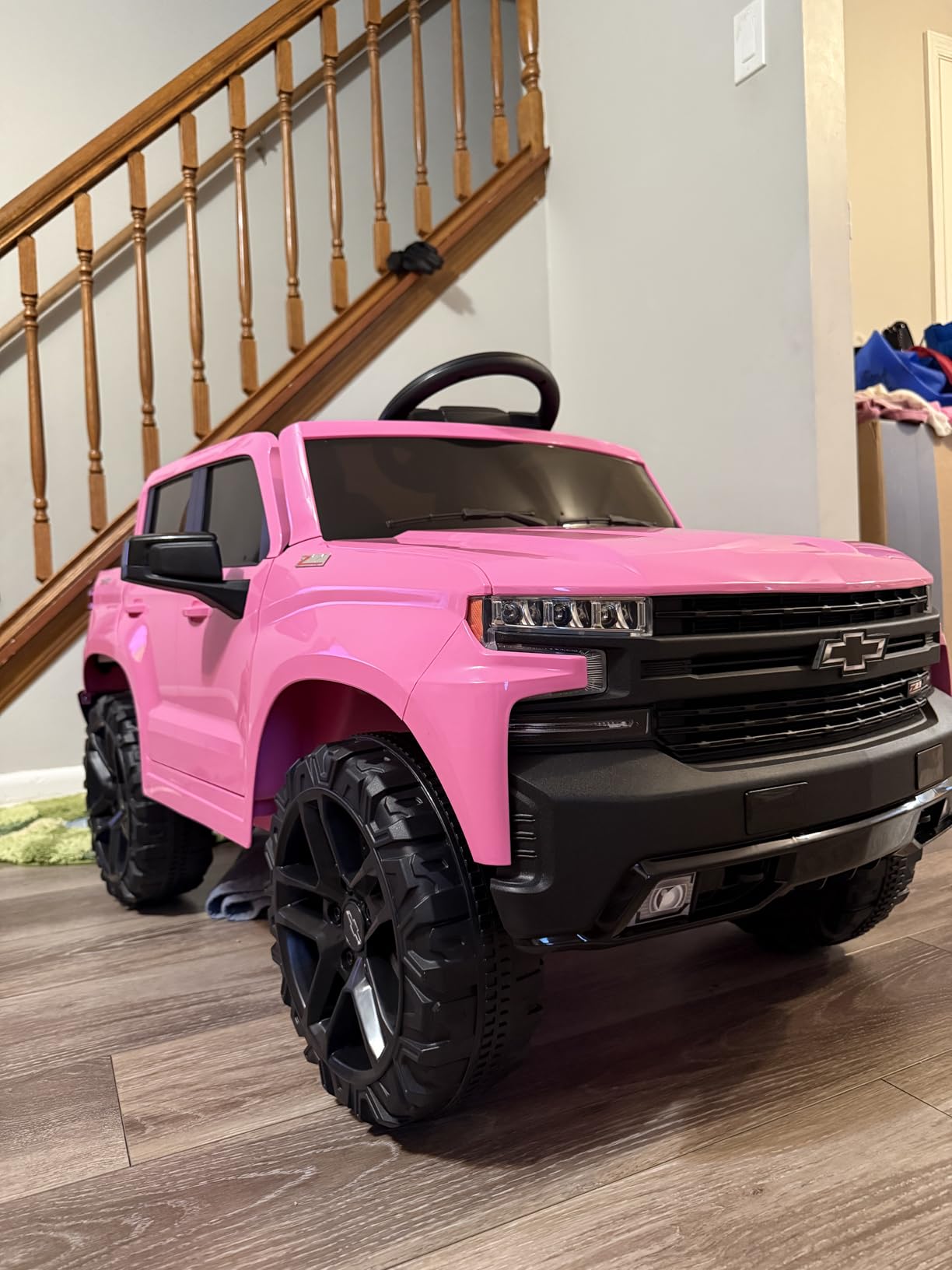 Best Choice Products 12V Licensed Chevrolet Silverado Ride On Truck, Electric Car Toy w/Parent Remote Control, Truck Bed Storage, Bluetooth Speaker, LED Lights, 2.5 MPH Max Speed - Blue customer photo 2