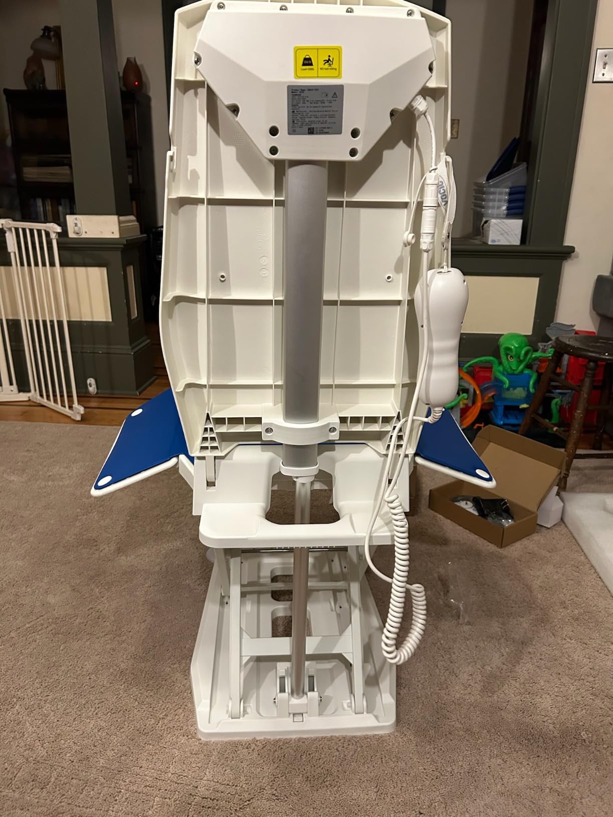 VOCIC Upgrade Electric Chair Lift with Wheels, Get Up from Floor, Portable Lift Assist Devices for Elderly, Includes 2 Types Suction Cups, Support Up to 300 LBS, AX10 customer photo 2