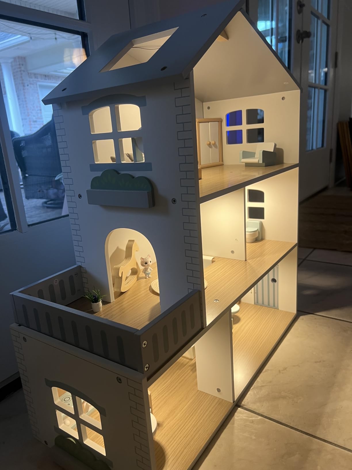 ROBUD Doll House, Wooden Dollhouse, Dollhouse Playset | with 6 Rooms, 29-pcs Realistic Accessories, Gifts for Kids & Toddlers, Nordic Style, Ages 3+ customer photo 1