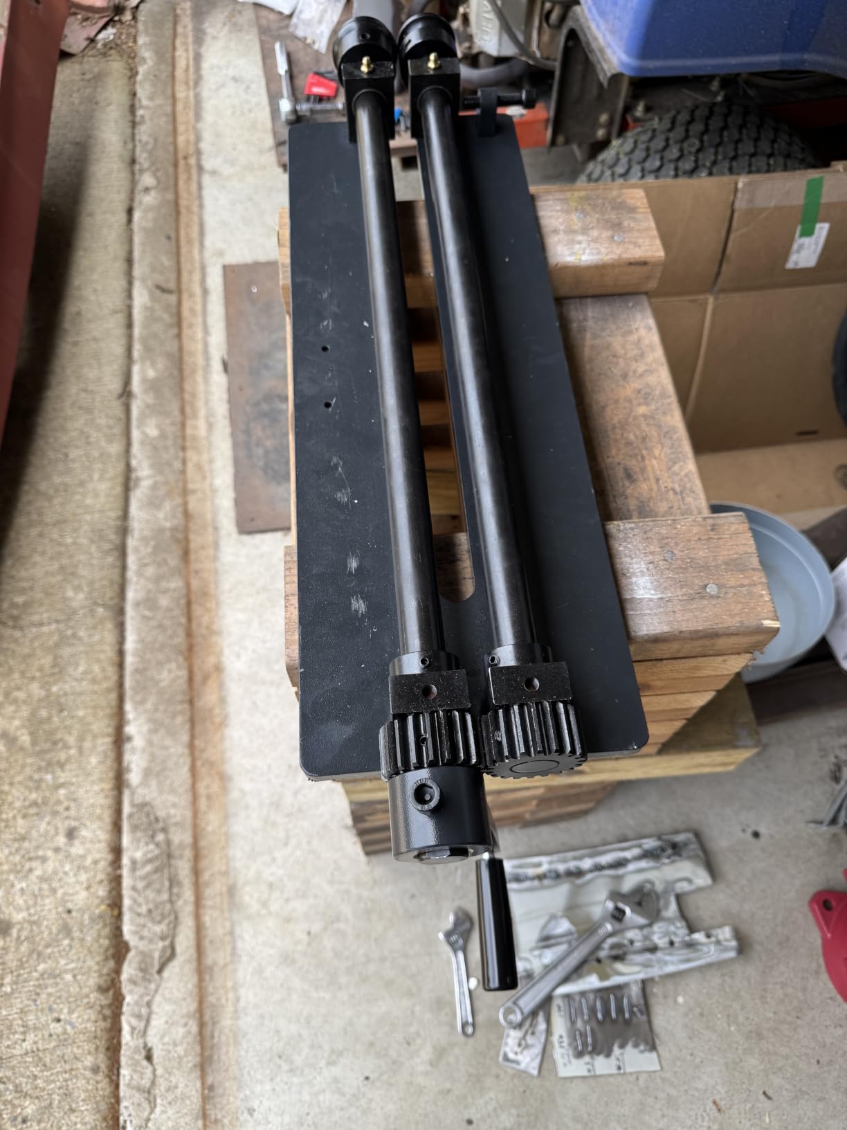 Metal Bead Roller, 18Inch Sheet Metal Bead Roller Machine with 6 Sets Dies Metal Rotary Forming Machine Bead Roller Tool 1.2mm/18Ga customer photo 2