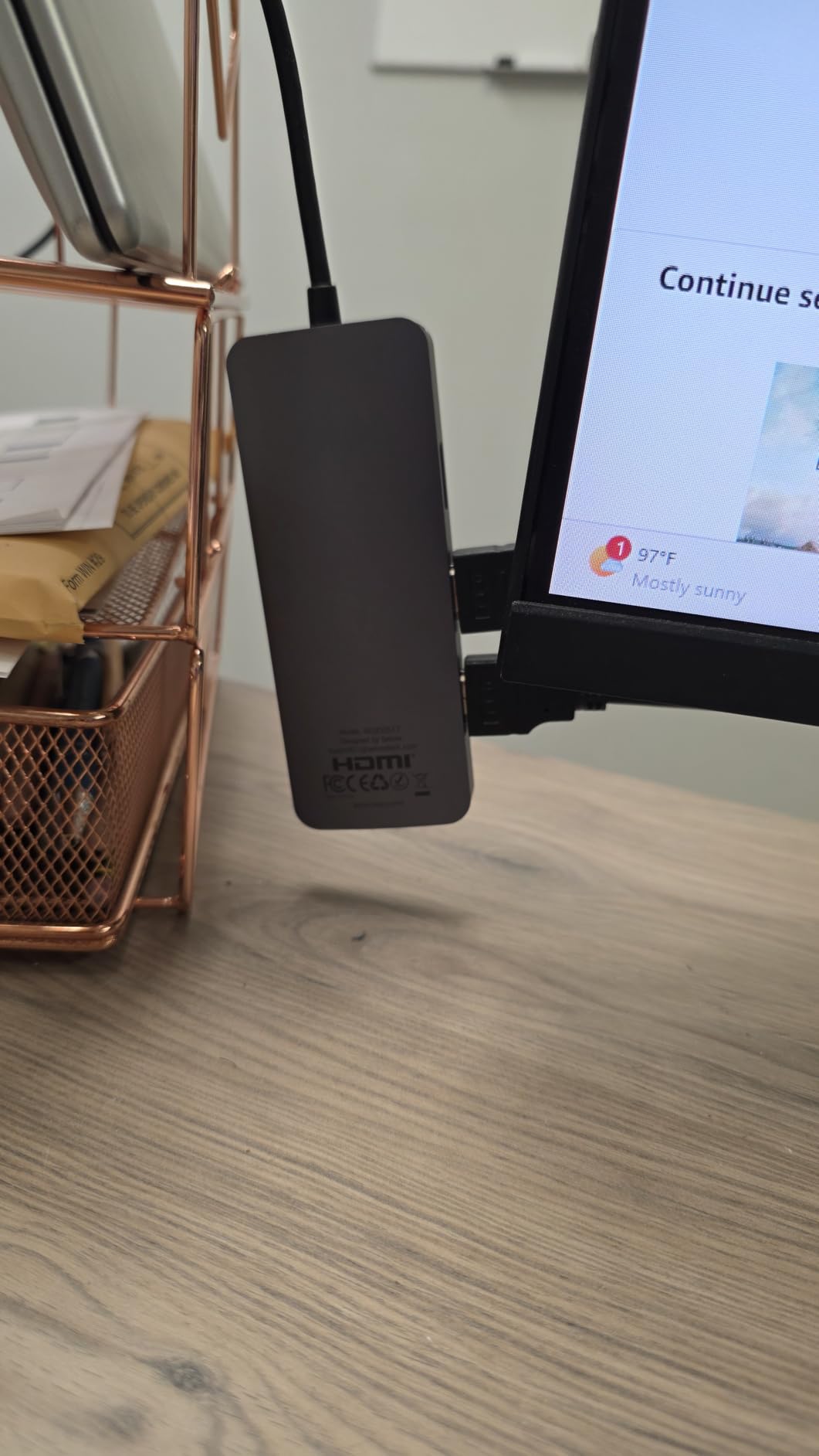 Selore USB C Docking Station for Dual or Triple Monitors with Dual HDMI, DisplayPort, Ethernet and 100W PD customer photo 1