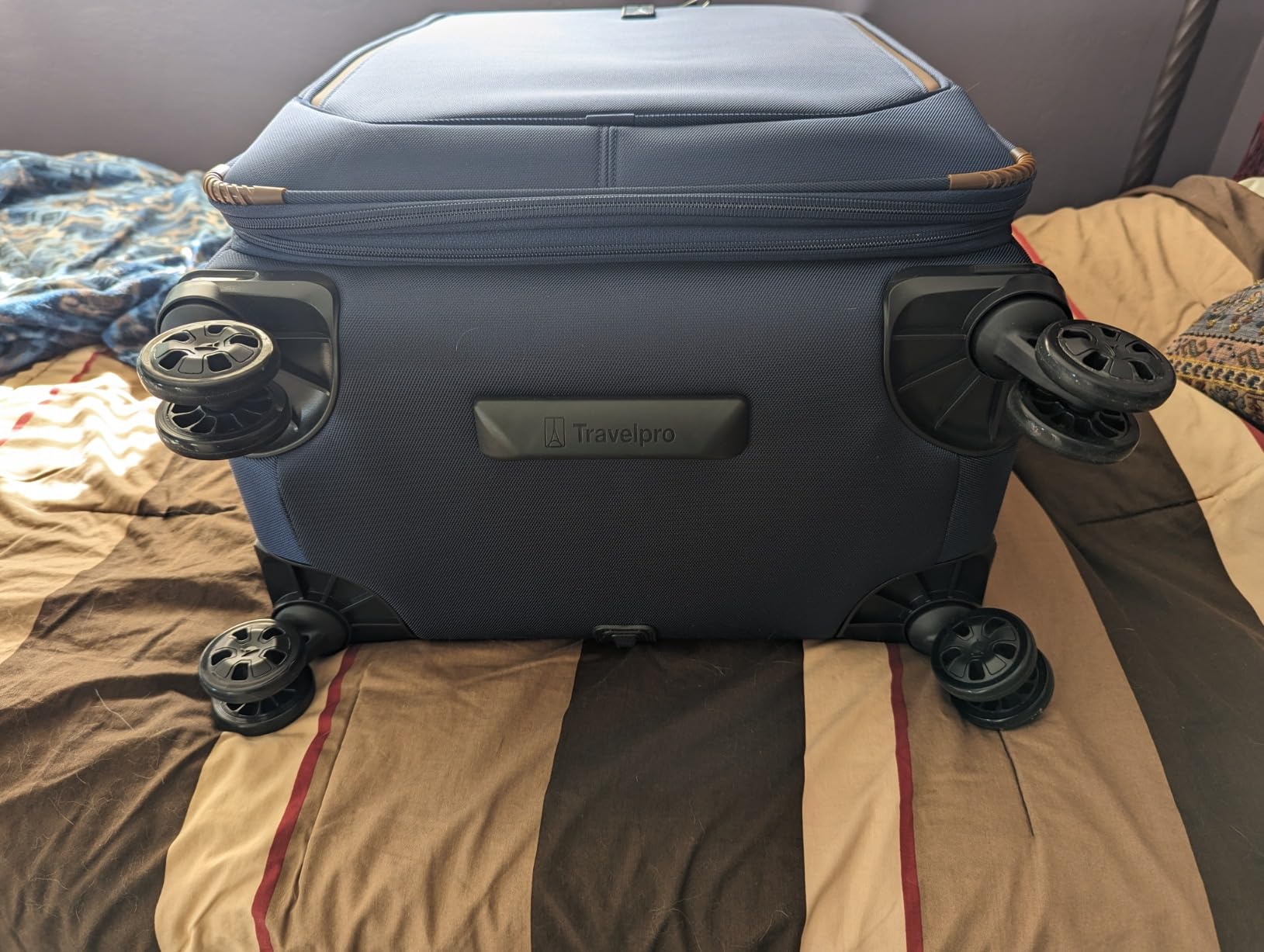 Travelpro Crew Classic Lightweight Softside Expandable Checked Luggage, 8 Wheel Spinner Suitcase, TSA Lock, Men and Women, Checked Large 29-Inch, Patriot Blue customer photo 2