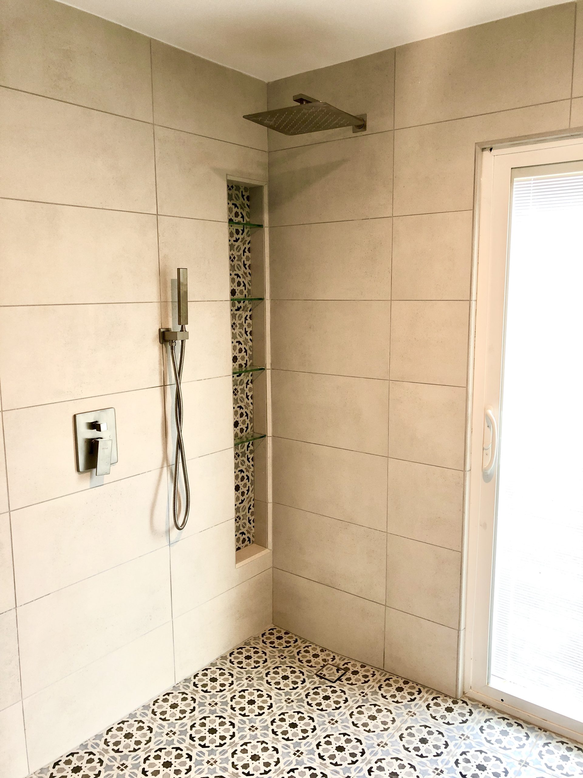 Esnbia Thermostatic Black Shower System, All Metal Shower Faucet Set with 10 Inches Rain Shower Head, Rainfall Shower Heads with Handheld Spray Combo, Anti-Scald Shower Combo Set, Matte Black customer photo 1