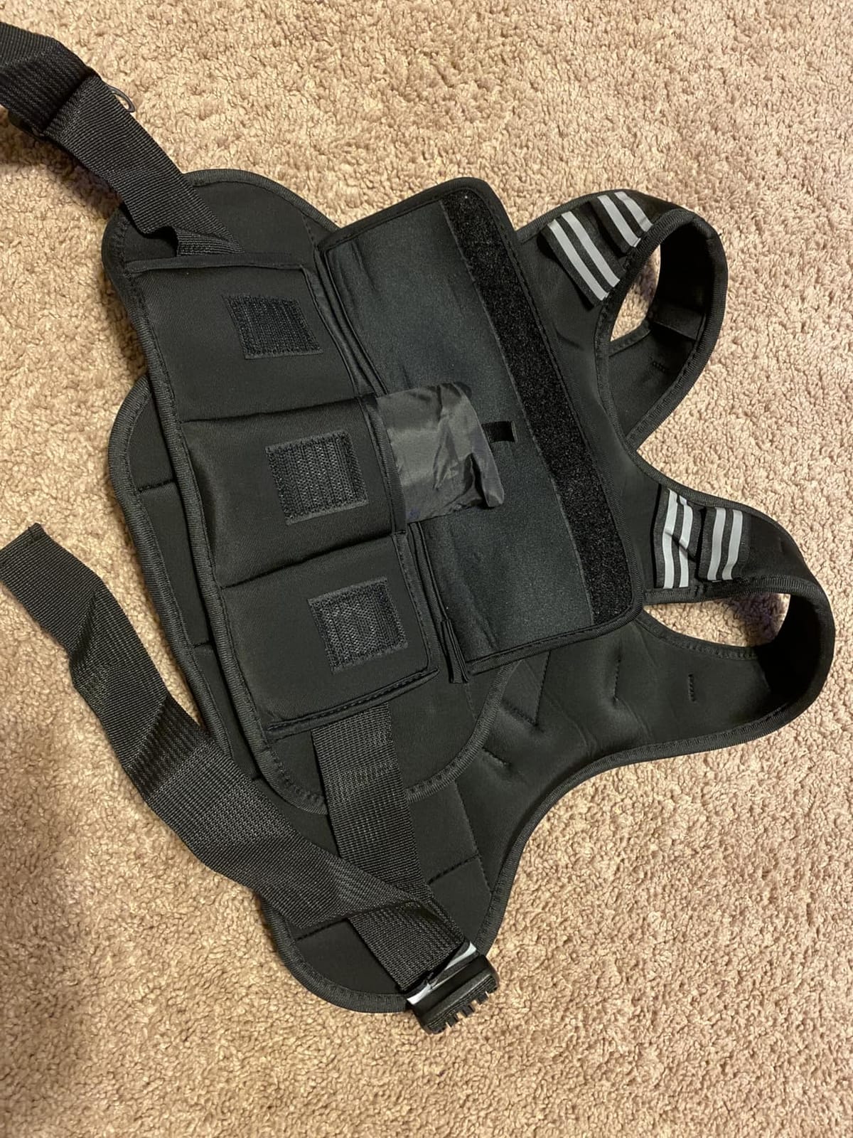 APEXUP Adjustable Weighted Vest, 4-10lb/12-18lb/20-32lb Vest with 6 Ironsand Weights and Large Pocket, Weight Vest for Men Women Strength Training, Running, Walking customer photo 2