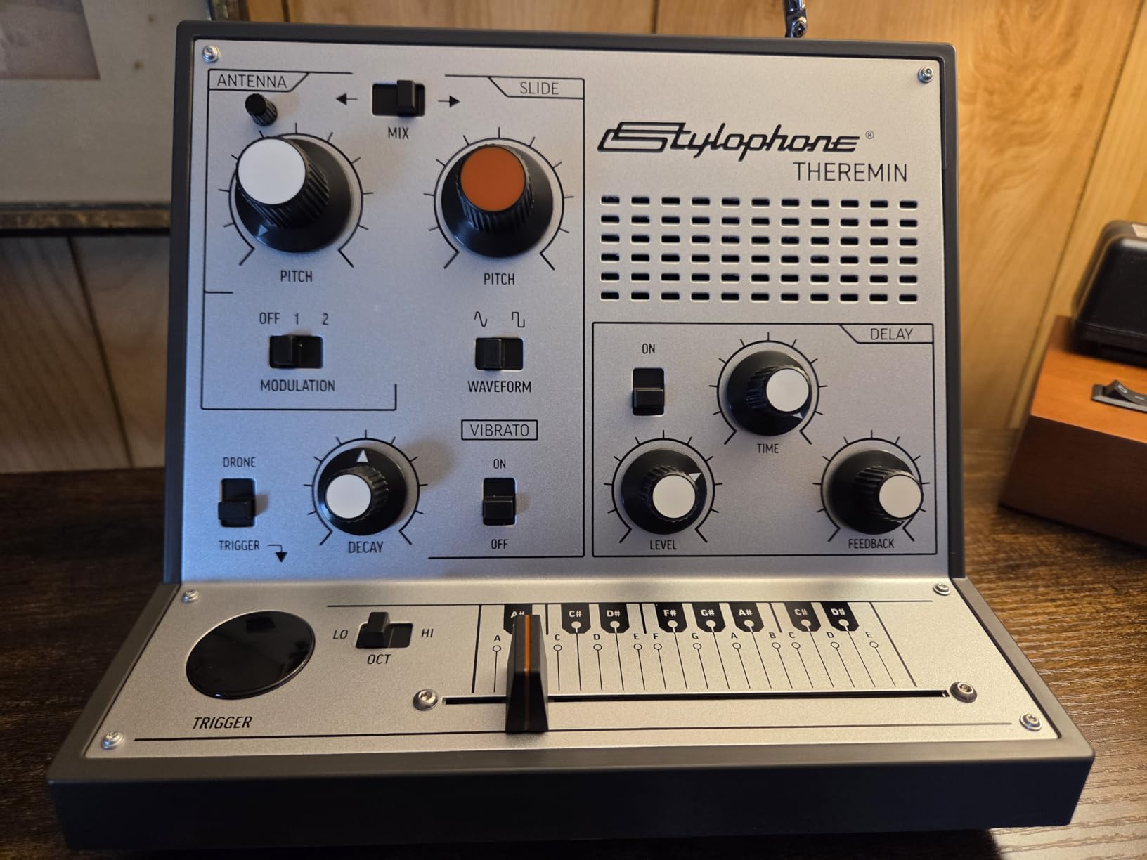 Stylophone Theremin - Award-Winning Portable Touch-Sensitive Synthesizer with Retro Analog Sound, Built-In Speaker, Delay & Vibrato Effects, Slider Control, Compact Battery-Powered Design customer photo 1
