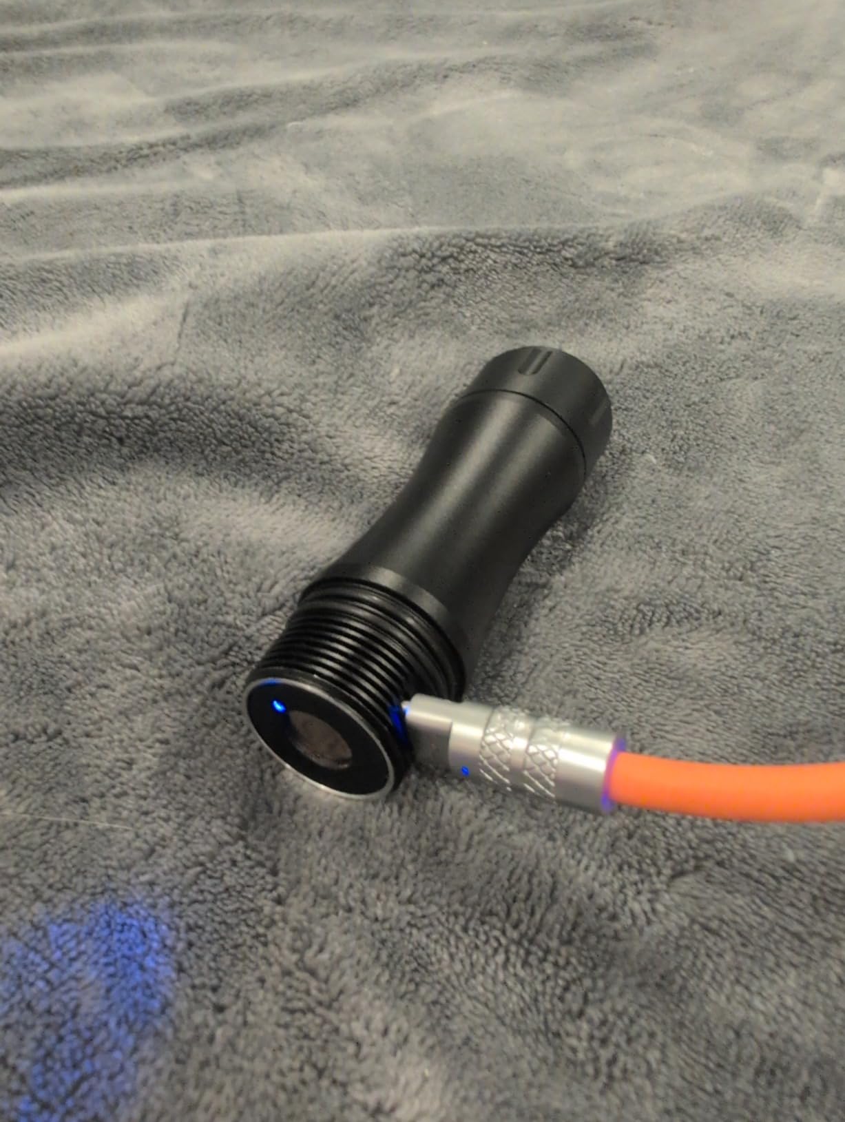 Wurkkos DL08 Scuba Diving Underwater Video Light with Infinite Dimming, Red+UV Dual Light, IPX8, 274M Long Beam, CRI90 customer photo 2