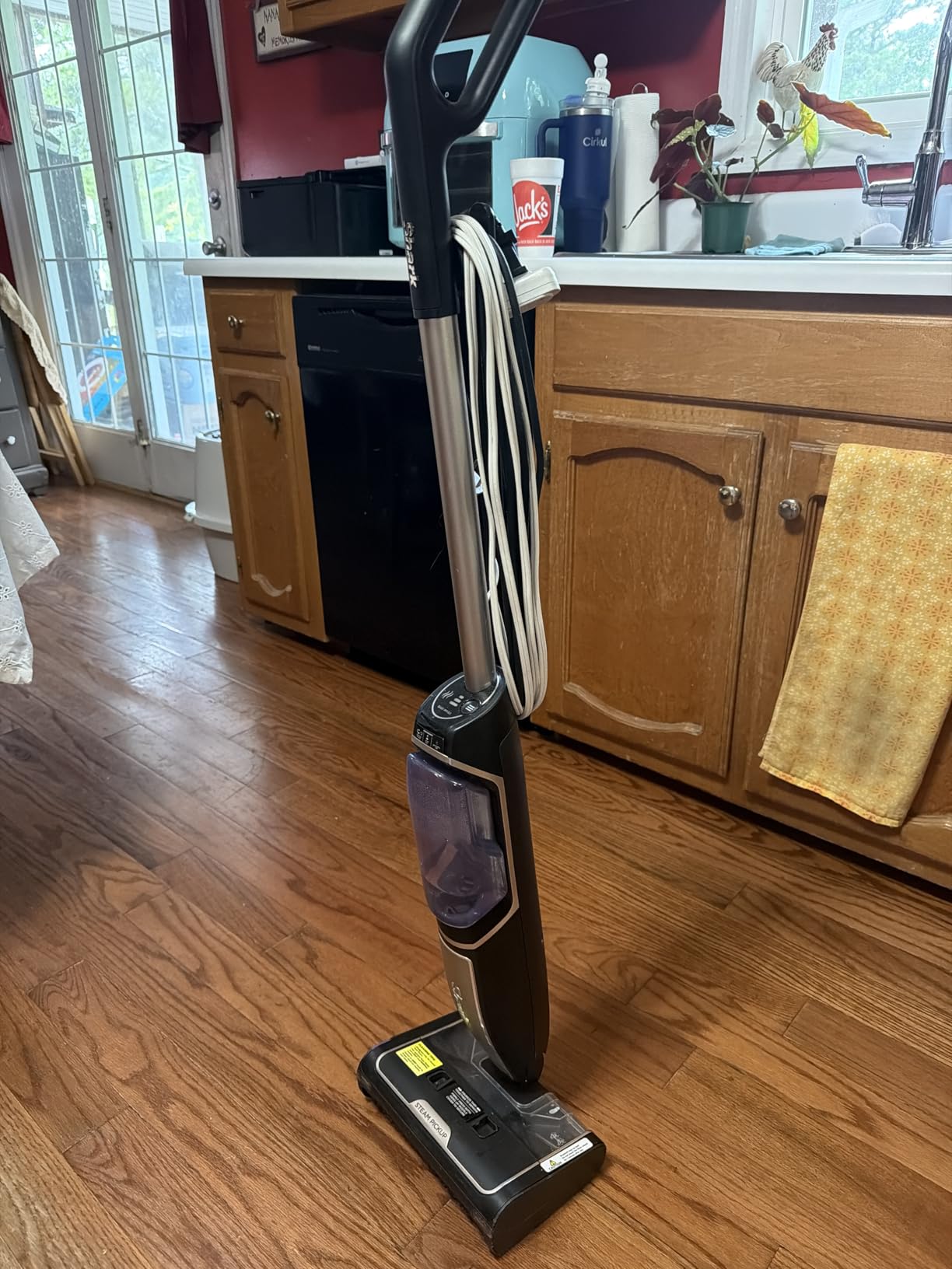 Shark Steam Pickup 3-in-1 Steam Mop for Sealed Hard Floors, SD201 | Picks Up Debris, Deep Scrubs & Steam Sanitizes All At Once, Lightweight Steam Cleaner customer photo 1