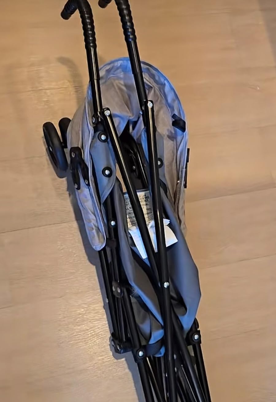 Dream On Me Aero Travel Umbrella Stroller, 1-Hand Fold, Lightweight, Black | 3 Point Safety Harness, Dual Brakes, Adjustable Removable Canopy, Sturdy Steel Frame, Compact, For Toddlers 6-36 months customer photo 2