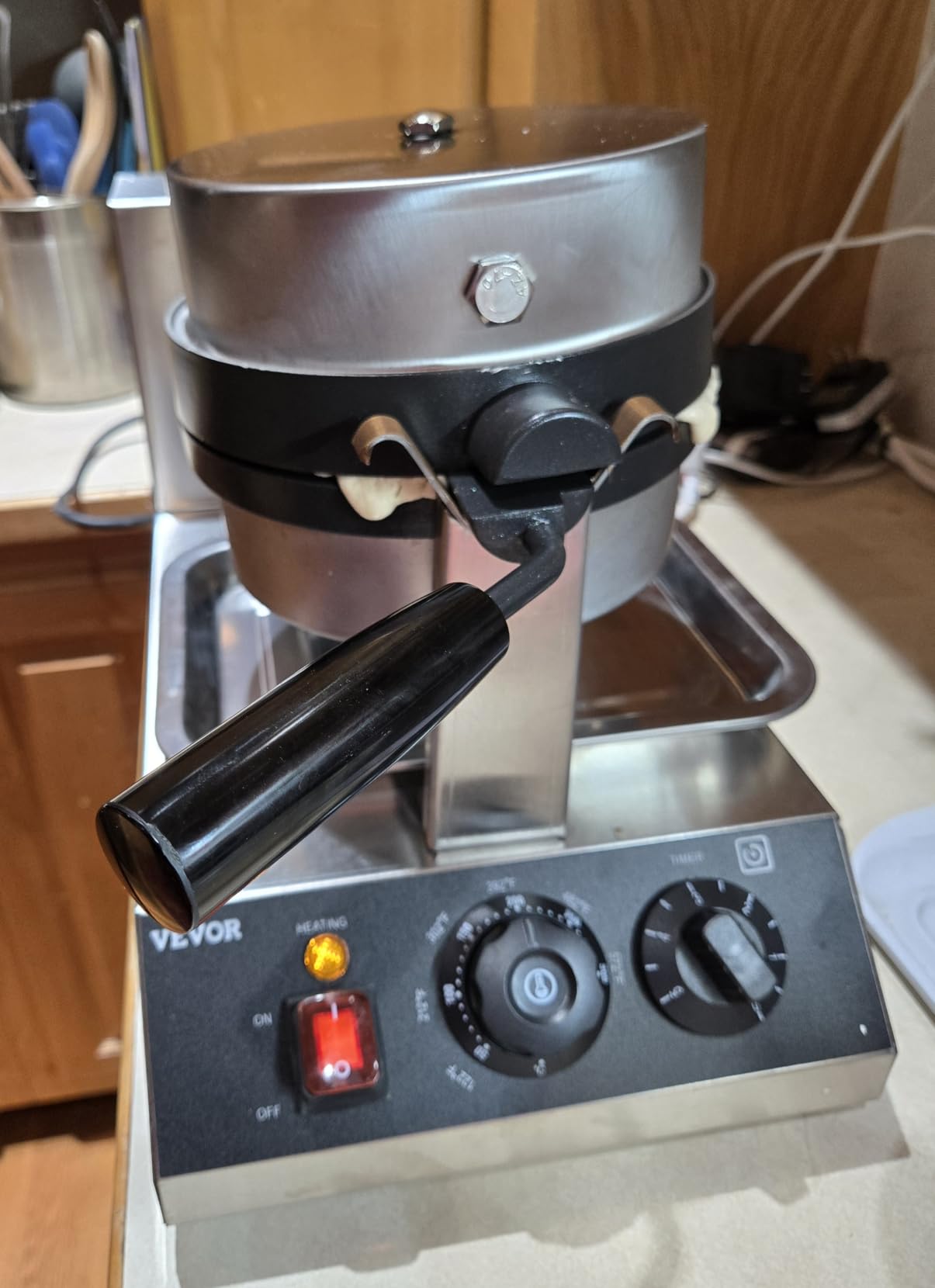 VEVOR Commercial Waffle Maker, 10PCS Rectangle Waffle Baker Machine, 1550W Non-Stick Stainless Steel Belgian Waffle Iron with Temp and Time Control, Handle, for Restaurant Bakery Snack Bar Family customer photo 2