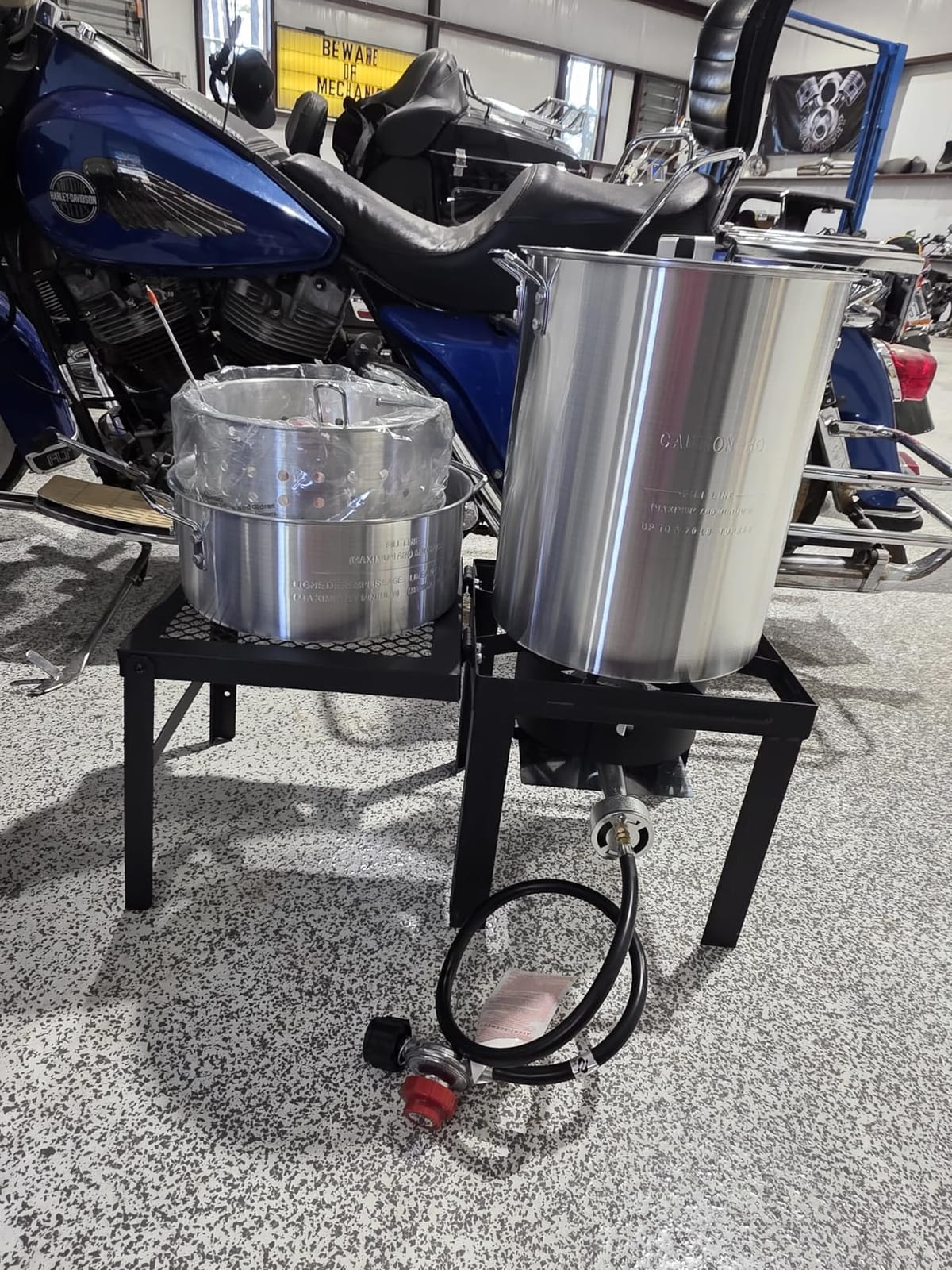 ROVSUN 10Qt Aluminum Fish Fryer Pot with Strainer Basket, Outdoor Fryer with 55,000 BTU Propane Gas Burner, Thermometer & Lid for Fish, Chicken Wings customer photo 2