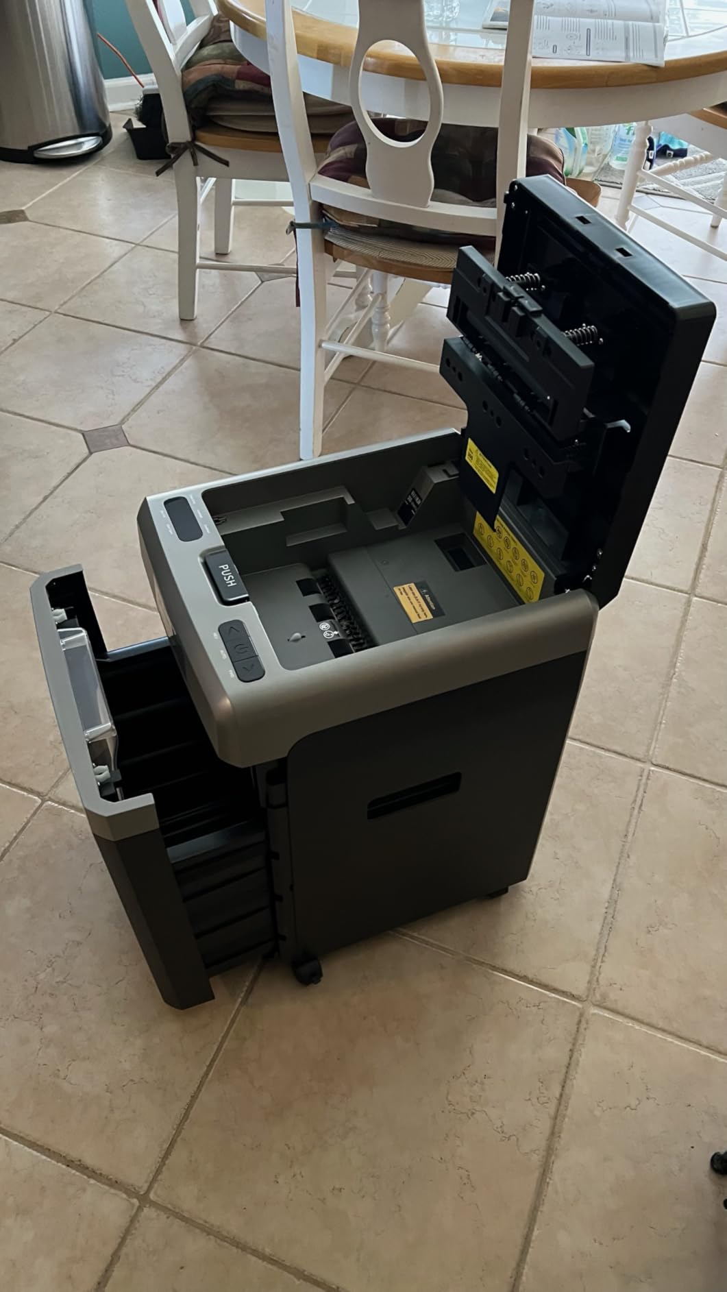 BONSEN 300-Sheet Auto Feed Cross-Cut 2-in-1 Paper Shredder for Office, 60-Mins Heavy Duty Shredder, P-4 High Security, 58dB Super Quiet, 8.2-Gal Pullout Bin, Casters customer photo 1