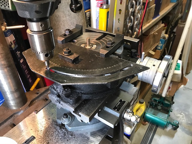 VEVOR Rotary Table 6inch(150mm) Horizontal Vertical Milling Table 2/5inch(10mm) 4-Slot Milling Rotary Table MT-2 Rotary Table for Milling with Indexing Plate Set for Precision Milling Drilling customer photo 1
