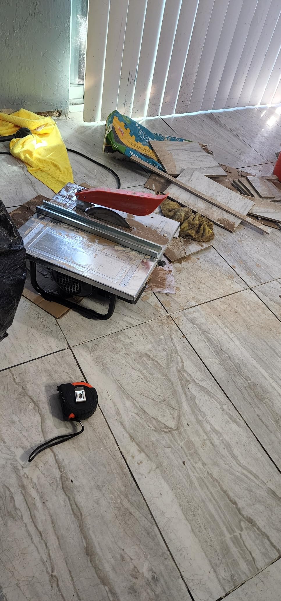 VEVOR 7-inch 65Mn Steel Blade, Wet Tile Saw, 3500 RPM Induction Motor, Tile Cutter Wet Saw with Water Reservoir, 0-45 Degrees Miter Angle for Cutting Tiles and Stones customer photo 2
