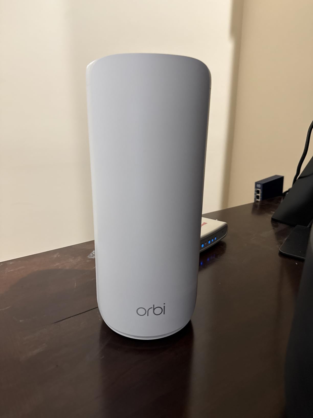 NETGEAR Orbi 870 Series Tri-Band WiFi 7 Mesh System (RBE873) - Router and 2 Satellite Extenders, Up to 21 Gbps, Covers up to 9,000 Sq.Ft., 150 Devices customer photo 1