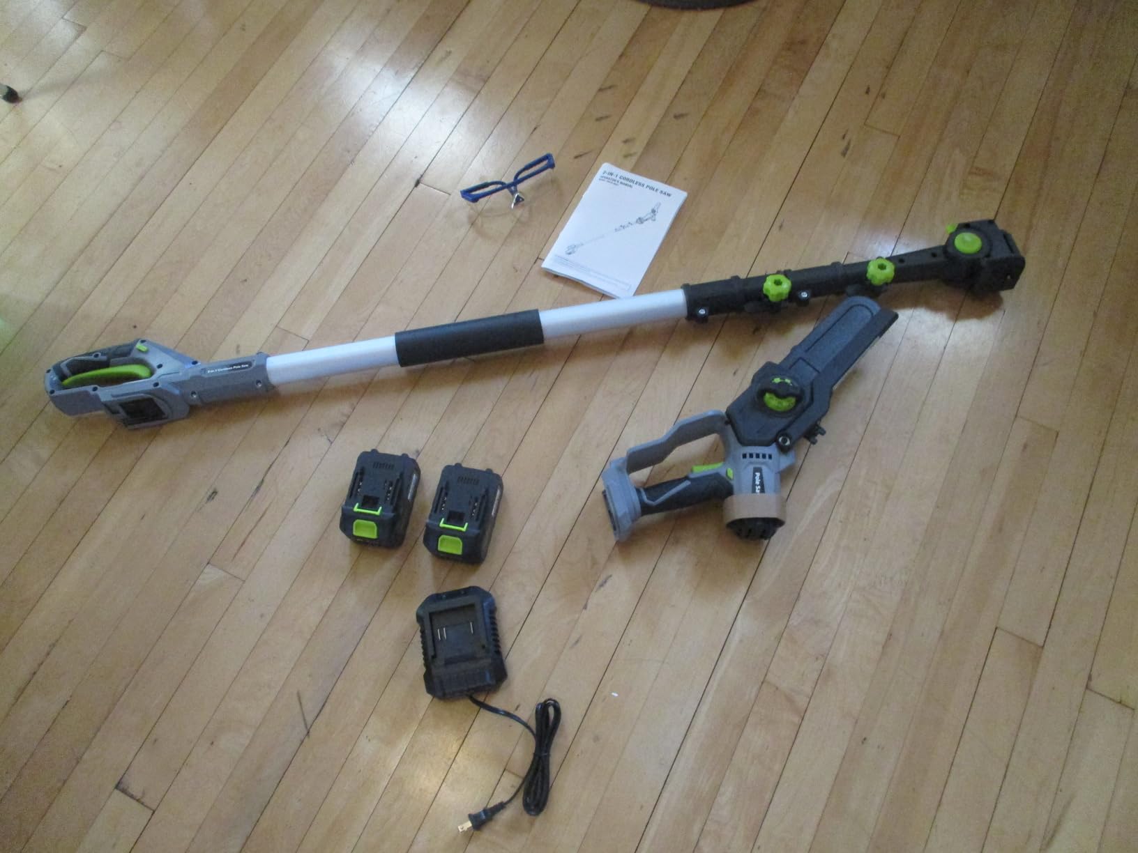 2-in-1 Cordless Pole Saw (2025 Upgraded), 7 Inch Brushless Mini Chainsaw with Extension Pole, Pole Saws for Tree Trimming Battery Powered with 2x 20V 4000 mAh Battery, 16ft Reach Electric Pole Saw customer photo 2
