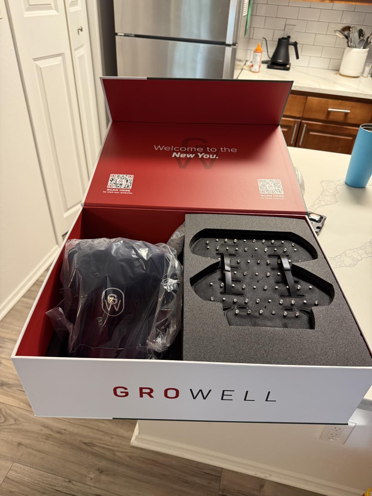 GroWell Red Light Therapy Hair Growth Cap – FDA Cleared Laser Treatment for Hair Regrowth and Reduced Shedding – LED & Laser Red Light Therapy Clinically Proven in Double-Blind Studies -Black customer photo 2