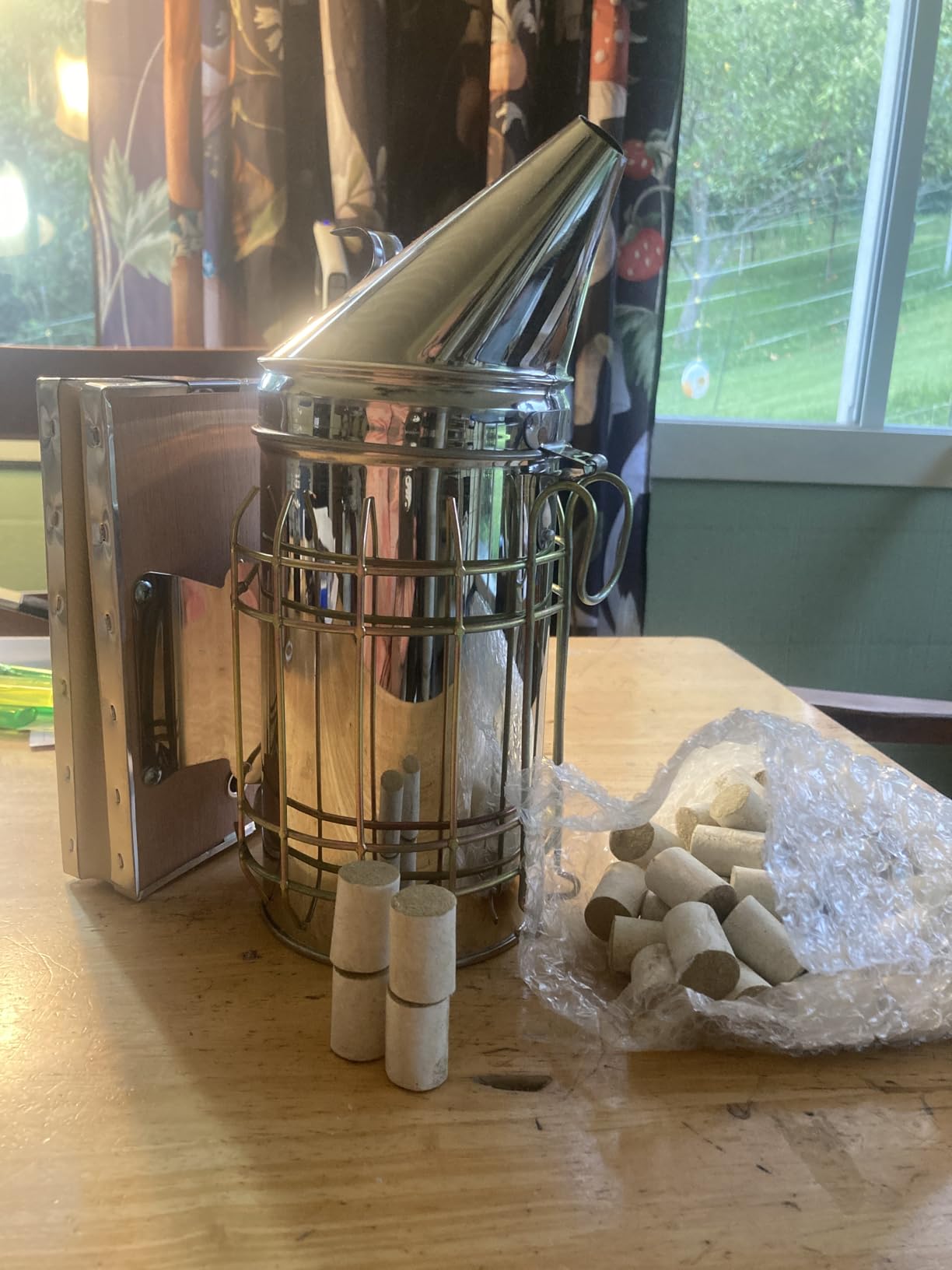 Bee Hive Smoker Kit - Stainless Steel Smoker with Heat Shield, Practical Beekeeping Supplies for Beginners & Professionals customer photo 2
