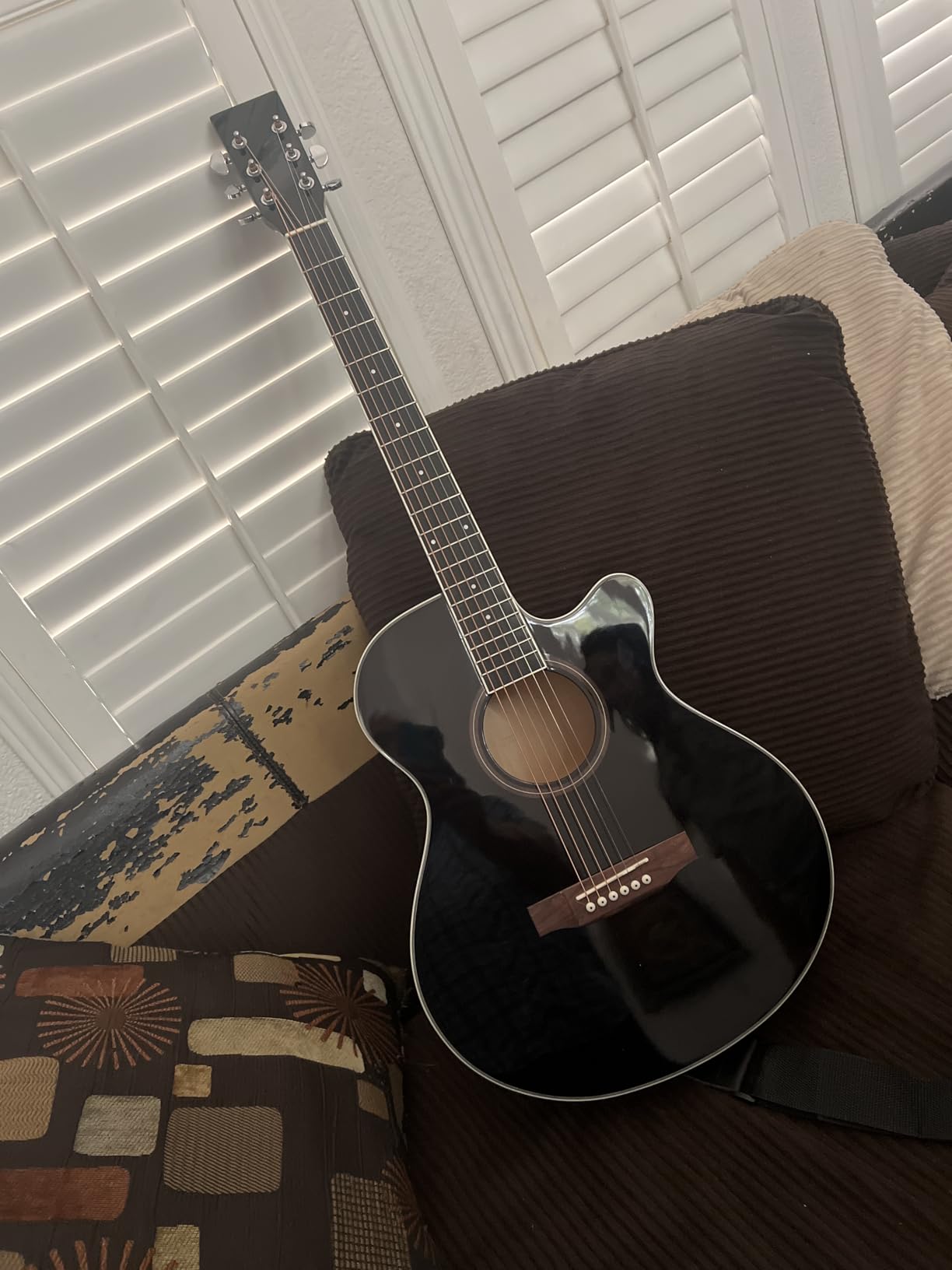 41-inch Acoustic Guitar for Beginners Adult Teen | Full Size Starter Kit with Gig Bag, Extra Strings, Strap, 4 Picks, Capos, Tuner, Black customer photo 1