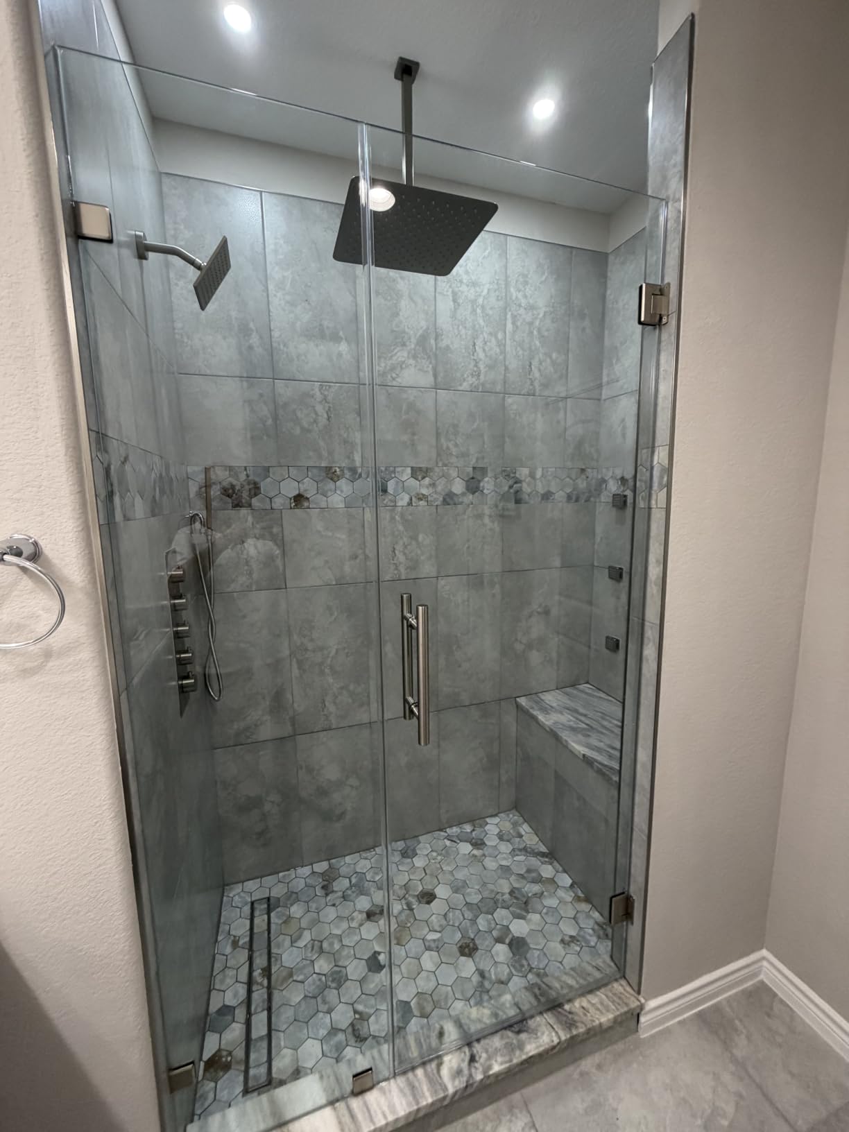Dasan Thermostatic Dual Shower Head System with 6 Body Jets, 6-Inch Shower Head & 16