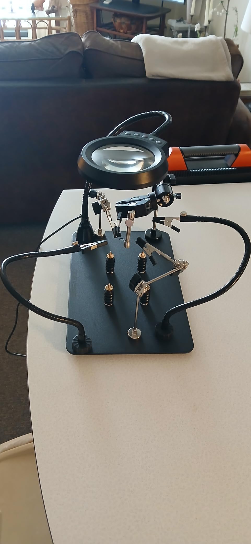 NOEVSBIG Helping Hands Soldering Station with Upgraded 5X Magnifying Lamp, 360° Soldering Clamp, 4 PCB Holders, Extra-Large Base & 4 Sturdy Flexible Arms, Hands-Free Tool for Soldering, Jewelry Crafts customer photo 2