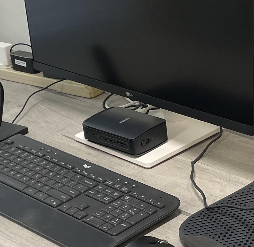Anker Nano Laptop Docking Station, 13-in-1 Dock with Detachable 6-in-1 USB-C Hub and Triple Display Support customer photo 1