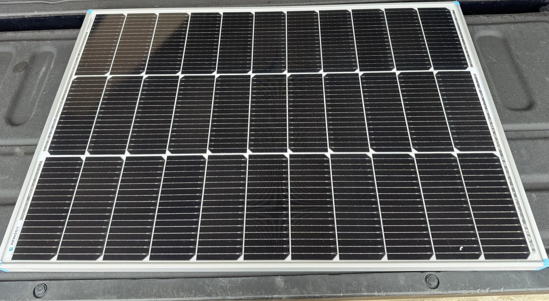 RENOGY REGO 400W Solar Panel N-Type 16BB, 2PCS 24V RV Solar Panel 200 Watt, 25% High Efficiency, IP67 Monocrystalline PV Module Solar Charger for Roof Camping Van Trailer Cabin Off-Grid Applications customer photo 2