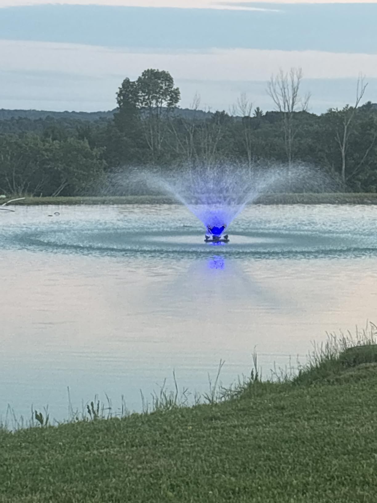 RELIY Pond Fountain Aerator, 1HP 110V 15000 GPH Fountain Pump, Fully Automatic Powerful Lake Floating Fountain, 100 FT Power Cord, 2x100 FT Traction Rope, Pond Fountains For Large Ponds customer photo 1