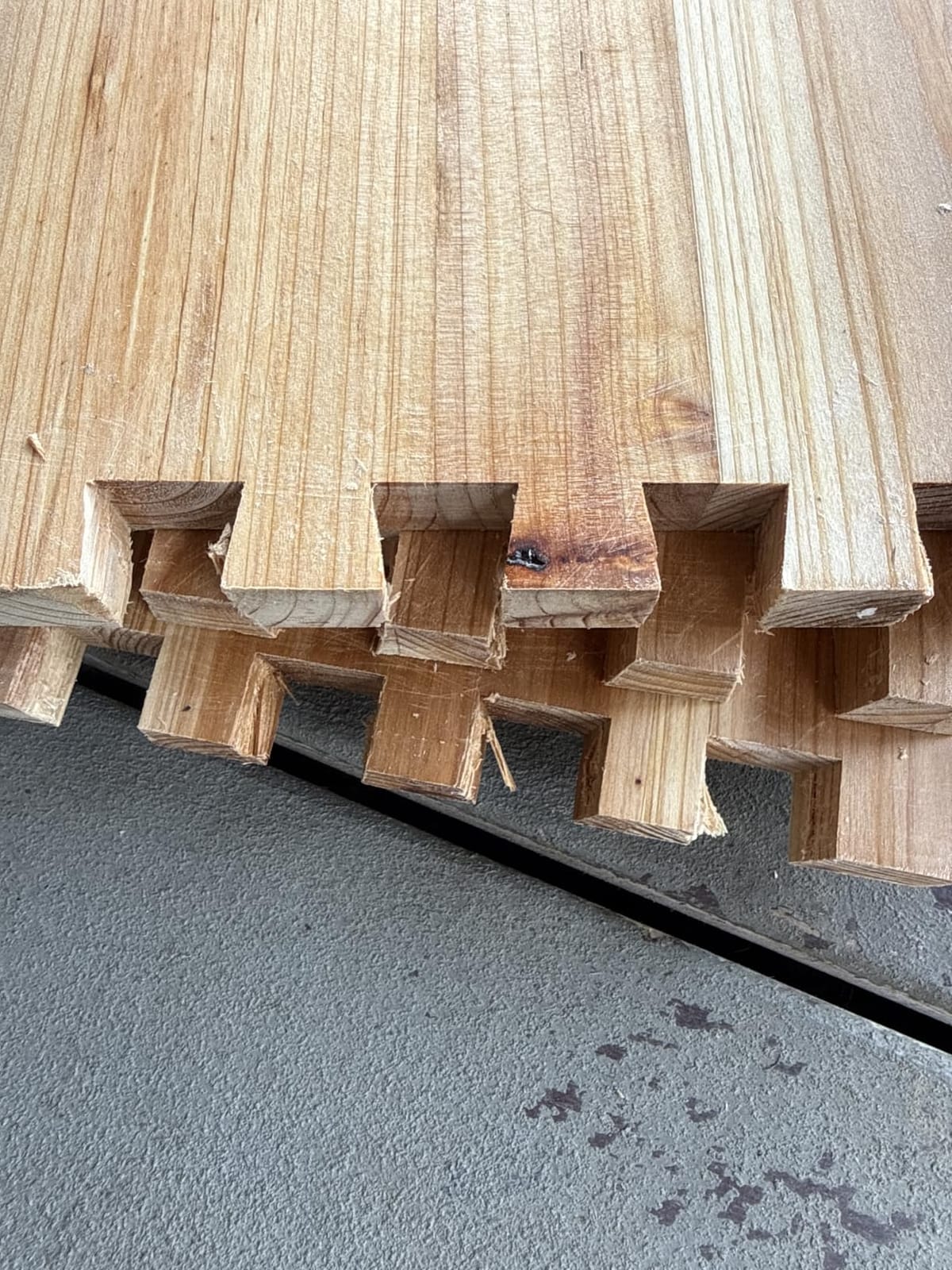 Flow Hive Automatic Beehive Kit - Self-Harvesting Honey Bee Hive for Backyard Beekeeping | Cedar Wood Bee Hive Box for Beginners | Starter Beehive with Flow Frame Technology customer photo 1