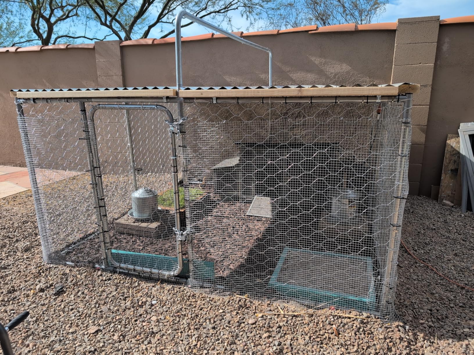 10x20 ft Outdoor Dog Kennel, Heavy Duty Dog Pens for Large Dogs | Heavy Duty & Rust Resistant & Waterproof Roof & Galvanized & Welded Wire & Durable & Dual Lock & w/ manual customer photo 2