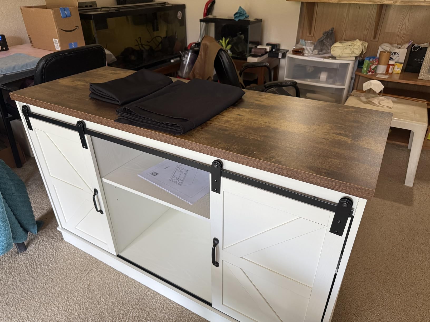 Hlivelood Farmhouse 75-120 Gallon Fish Tank Stand with Power Outlet, Aquarium Stand w/Cabinet&Sliding Barn Door, Heavy Duty Reptile Tank Stand for Fish/Turtle/Reptile Terrarium, 1000LB Capacity, White customer photo 2