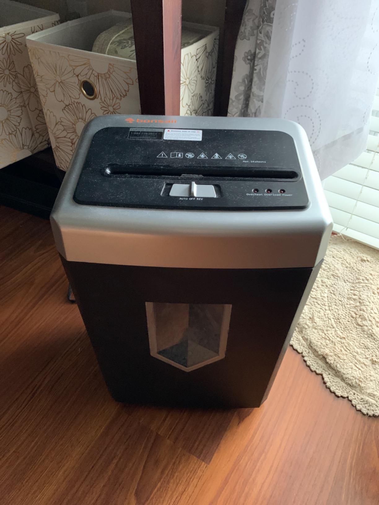 Bonsaii 200-Sheet Auto Feed Paper Shredder, 60-Min Nonstop Heavy Duty Shredders for Office, 8.1-Gal Bin, P4 High Security Micro Cut Large Commercial Paper Shredder for Business (C283-A New Version) customer photo 2