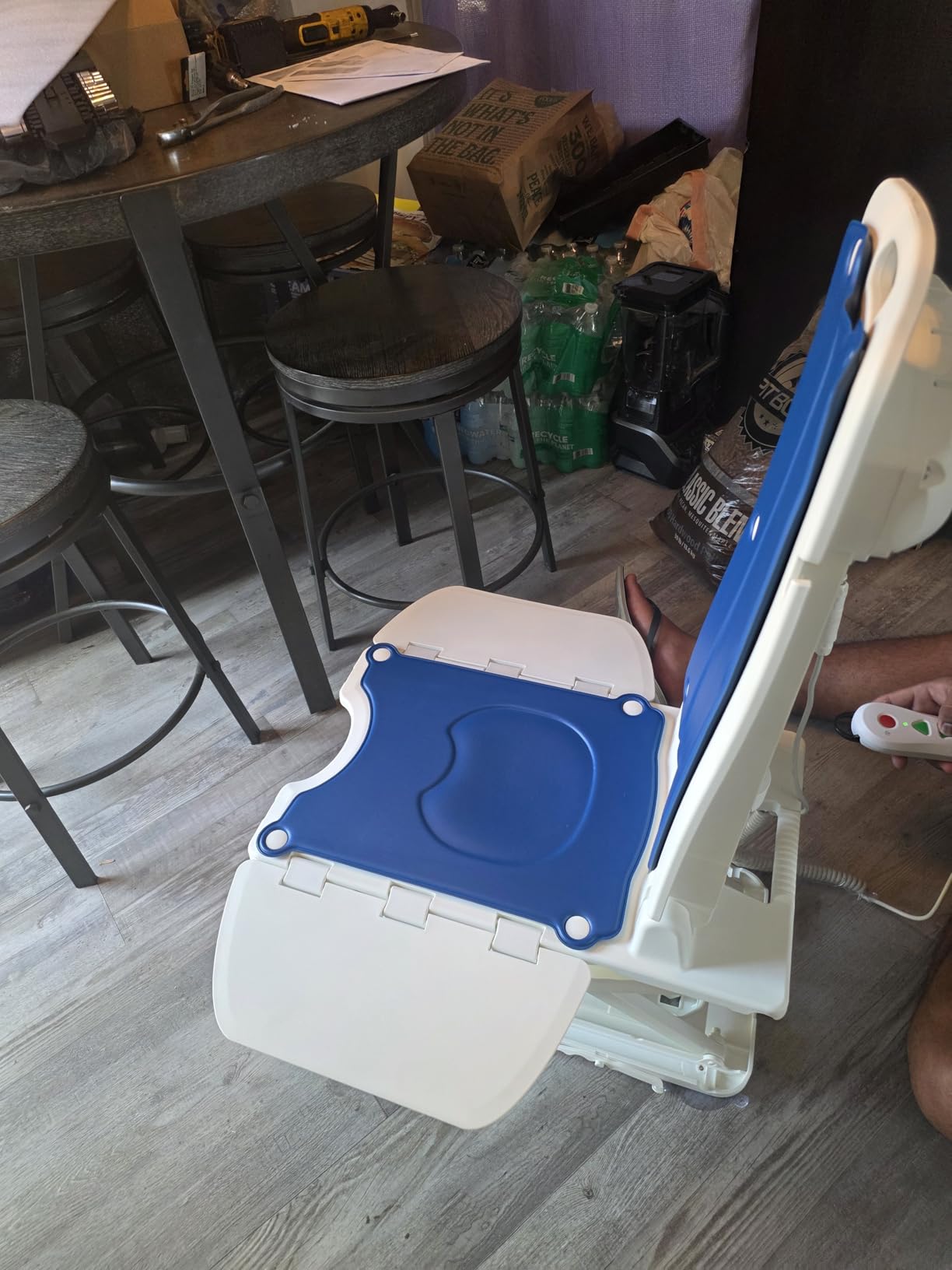 Pterying Electric Lift Chair for Elderly from Floor, 308 LBS | Lift Assist, IPX8 Waterproof, Foldable, Remote Control, for Bathtub Bedroom Living, Gift for Seniors & Hone Care customer photo 1