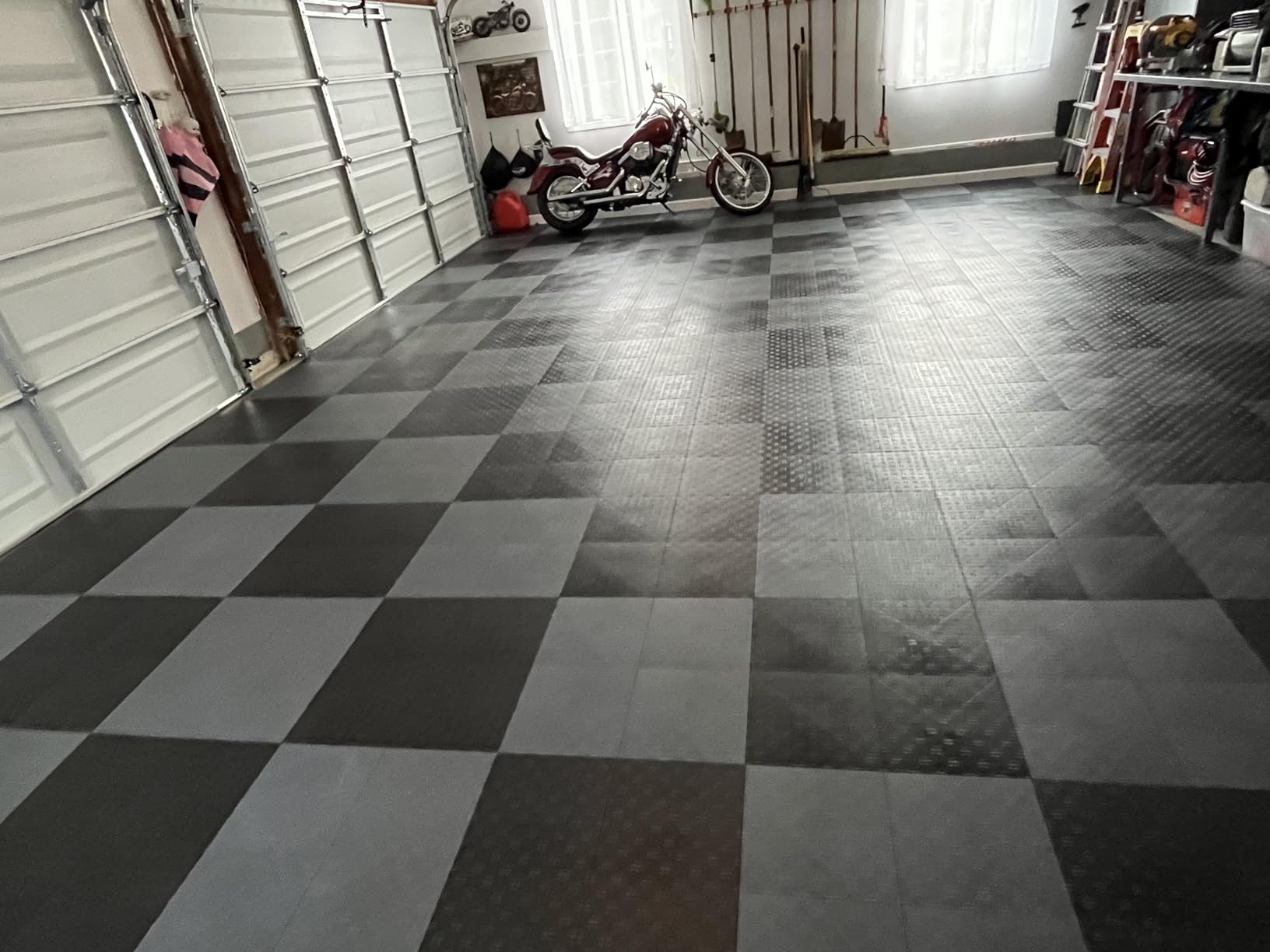 VEVOR Garage Floor Tiles 20.2 x 20.2 x 0.2 inch, Interlocking Ease of Installation Diamond Plate Slip-Resistant Texture Non-Slip Sturdiness, for Garages, Warehouse, Tool Room, Black, 8 Pack customer photo 2