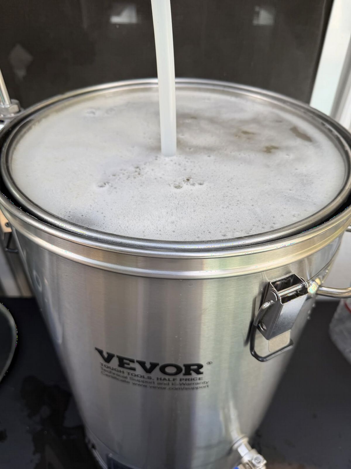 VEVOR Beer Brewing Equipment, 16 Gal/60L Beer Maker with Anti-Burn Pump and Wort Chiller,3000W All-in-One Home Brewing Kit with Digital Control, Recipe Memory & Timer, Removable mesh strainer customer photo 1