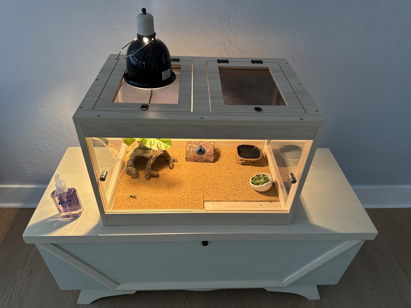 Bearded Dragon Tank 81 Gallon, 48 x 20 x 20 Inch Wooden Reptile Enclosure with Metal Mesh Top, Clear Acrylic Sliding Doors and Lock, Large Lizard and Snake Tank, Black customer photo 2