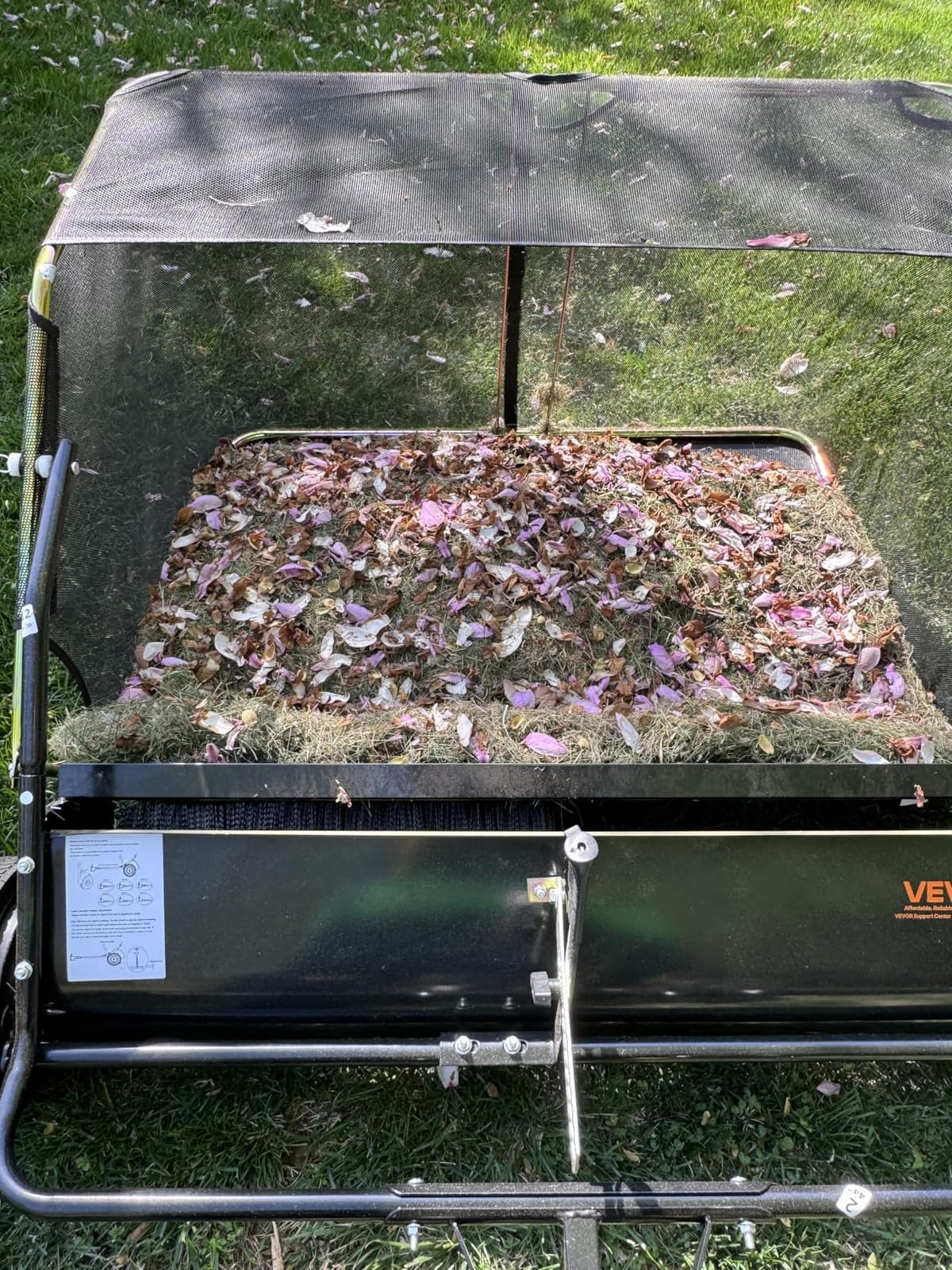 VEVOR Tow Behind Lawn Sweeper, 44 in Pull Behind Lawn Sweeper, 25 cu. ft Large Capacity Leaf & Grass Collector, Heavy Duty Garden Sweeper with Adjustable Sweeping Height for Yard, Lawn, Farm customer photo 2