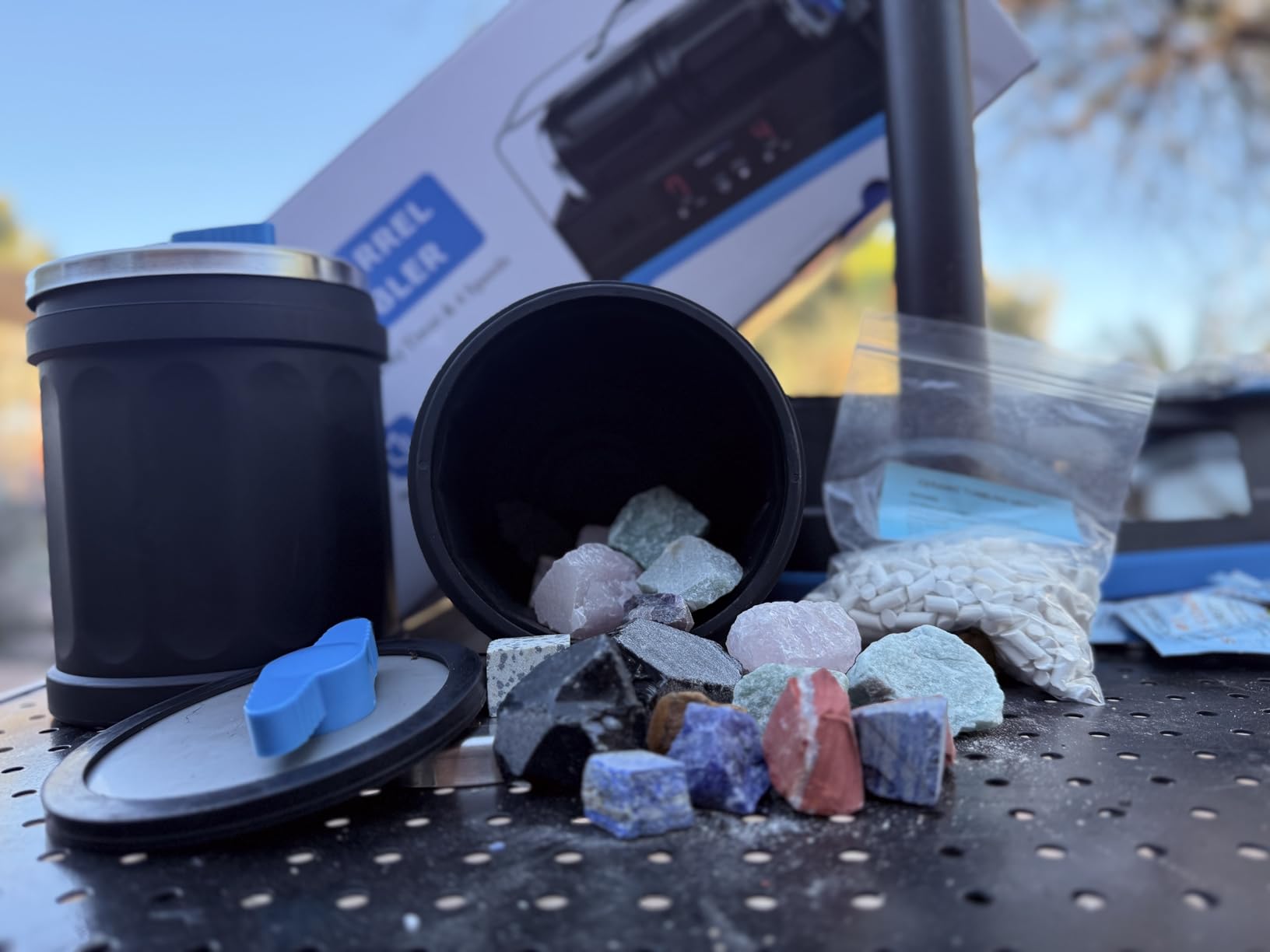 KomeStone K4 Quiet Rock Tumbler Kit for Adults, 7LB Large Double-Barrel | Professional Brushless Polisher with Noise-Reducing Cover, Complete Kit, STEM Gift For All Ages customer photo 1