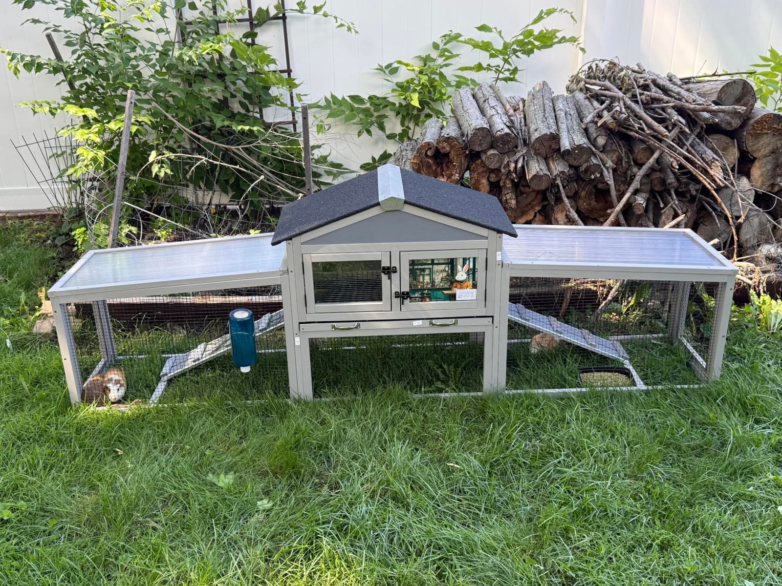 COZIWOW 92in Rabbit Hutch, 2-Tier Bunny Cage with Asphalt Roof & 3 Run Boxes, Hands-Free Clean Tray customer photo 1