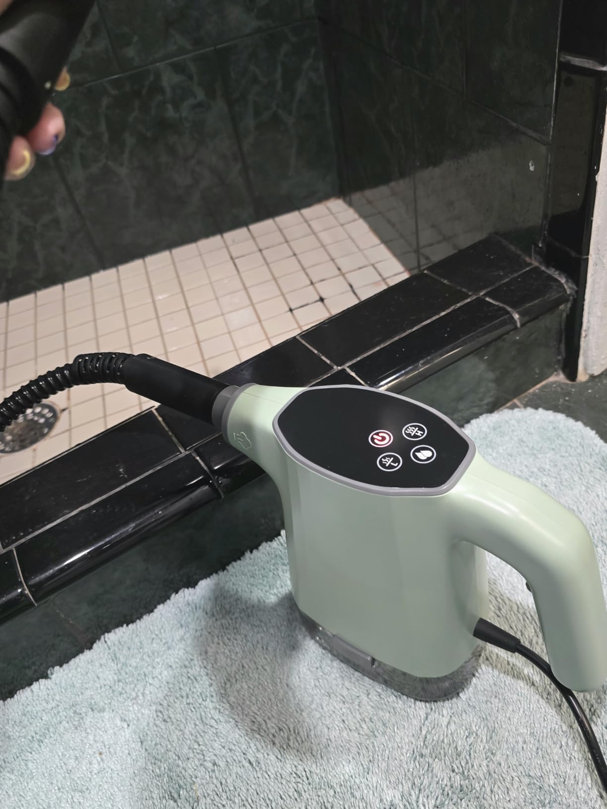 Handheld Steam Cleaner, Portable Steamer with 18PCS Accessories, 12s Fast Heating customer photo 2