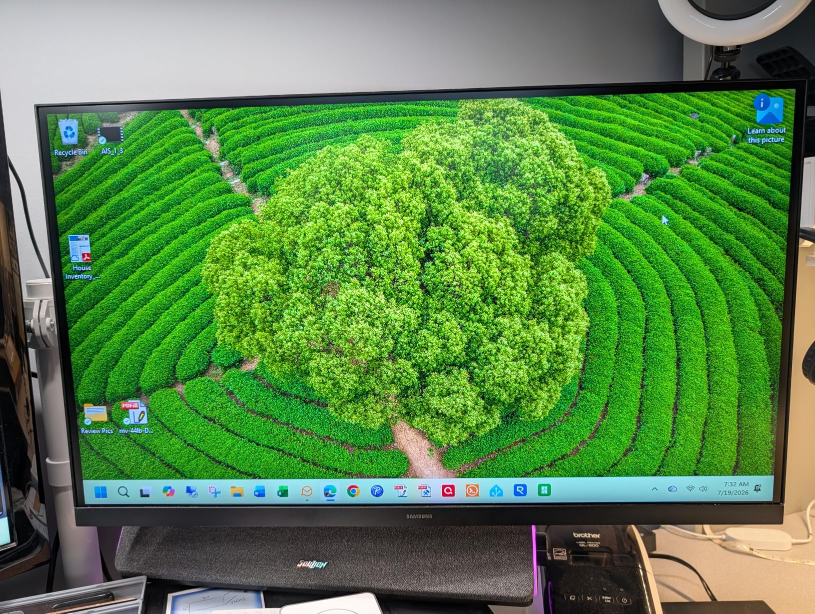 Samsung 27-inch ViewFinity S8 (S80HF) Series High-Resolution Monitor | 5K (5120x2880), HDR10, USB-C Port customer photo 2