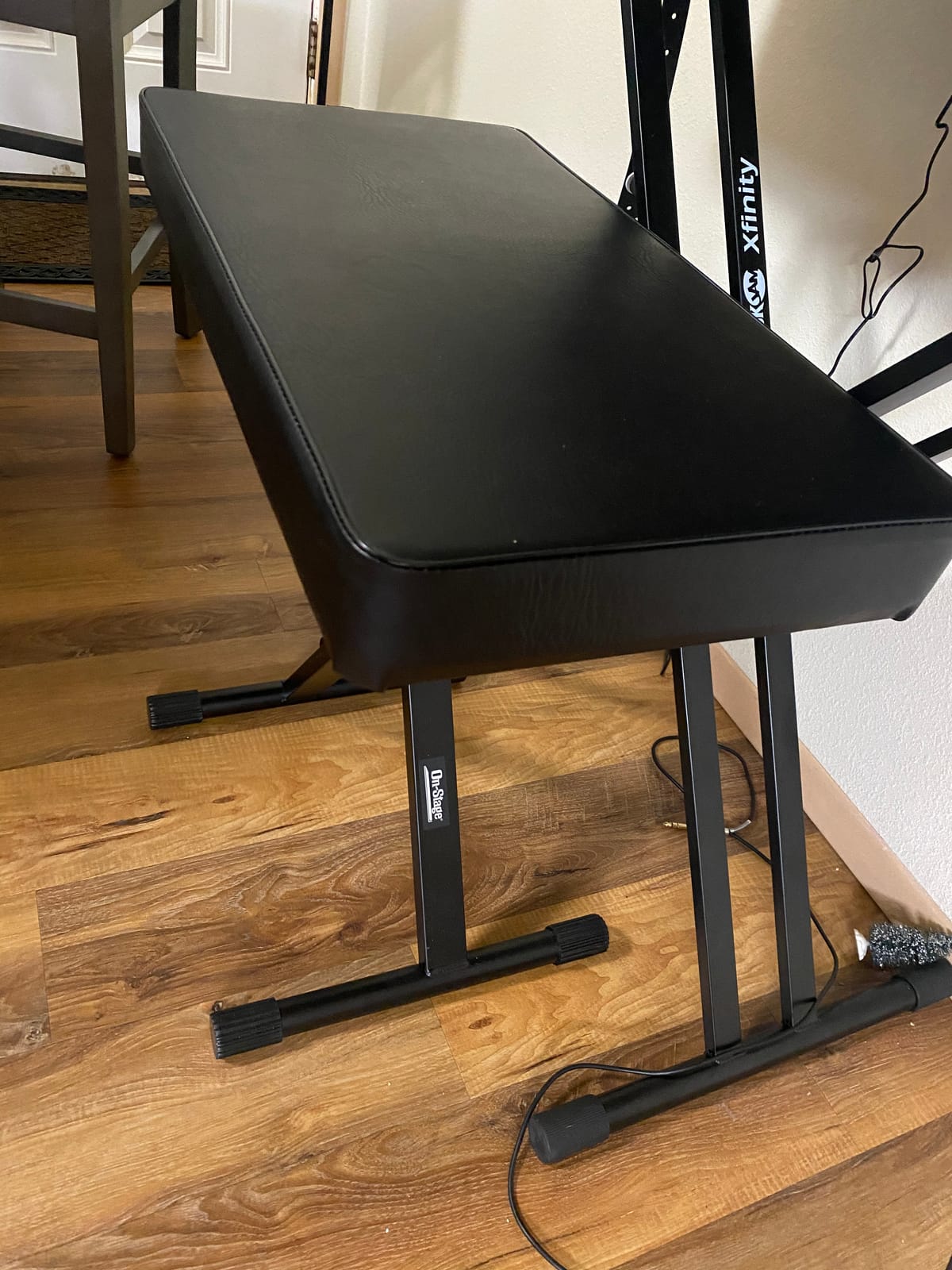 OnStage KT7800+ Deluxe X-Style Keyboard Bench (Portable, Folding, Seating for Keyboards, Synths, Organs, Digital Pianos, Height Adjustable, Padded, Cushioned, Metal Base, Nonslip Rubber Feet, Black) customer photo 1