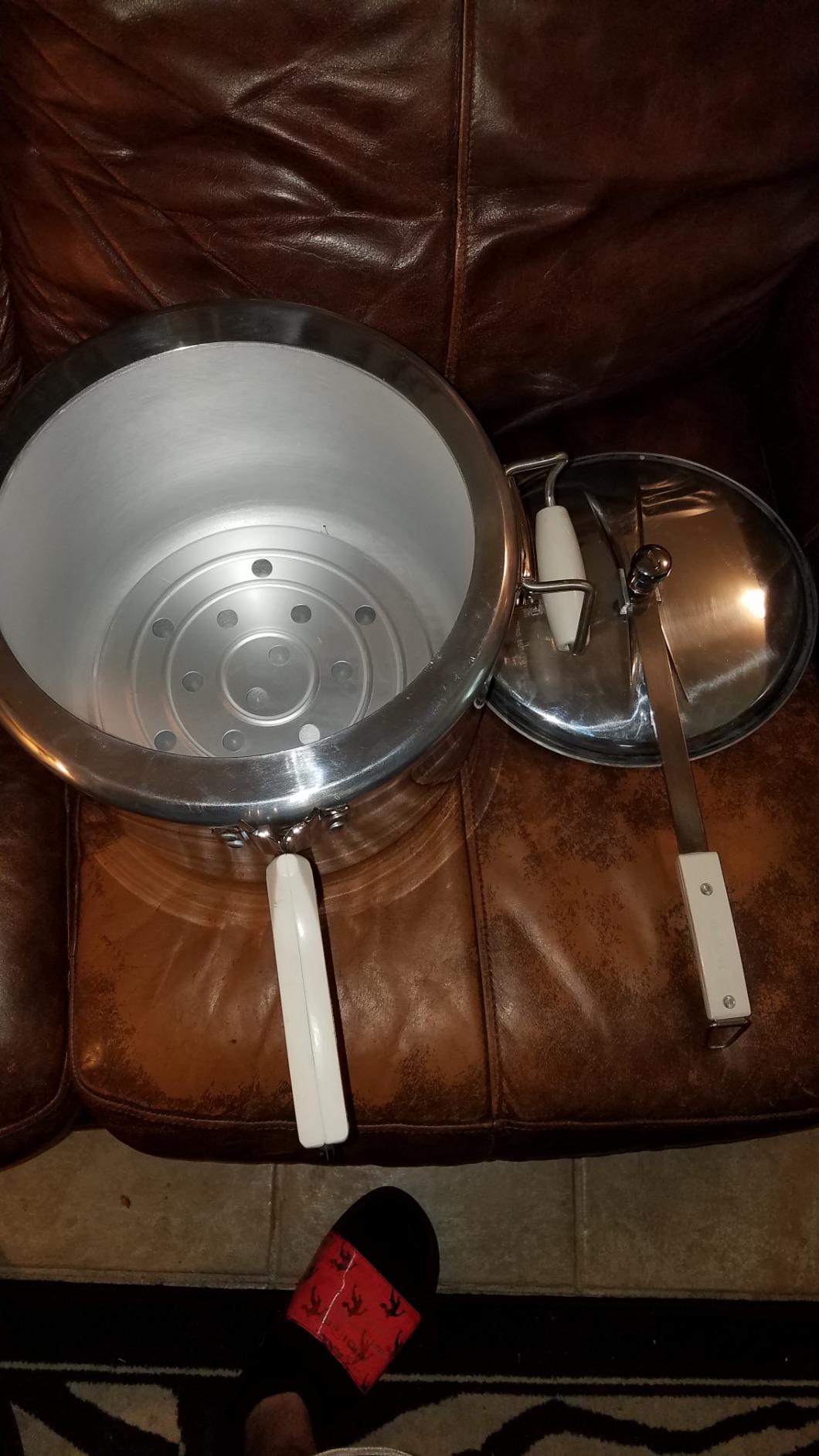 Hawkins Bigboy Aluminum Pressure Cooker, 14 Litres customer photo 2