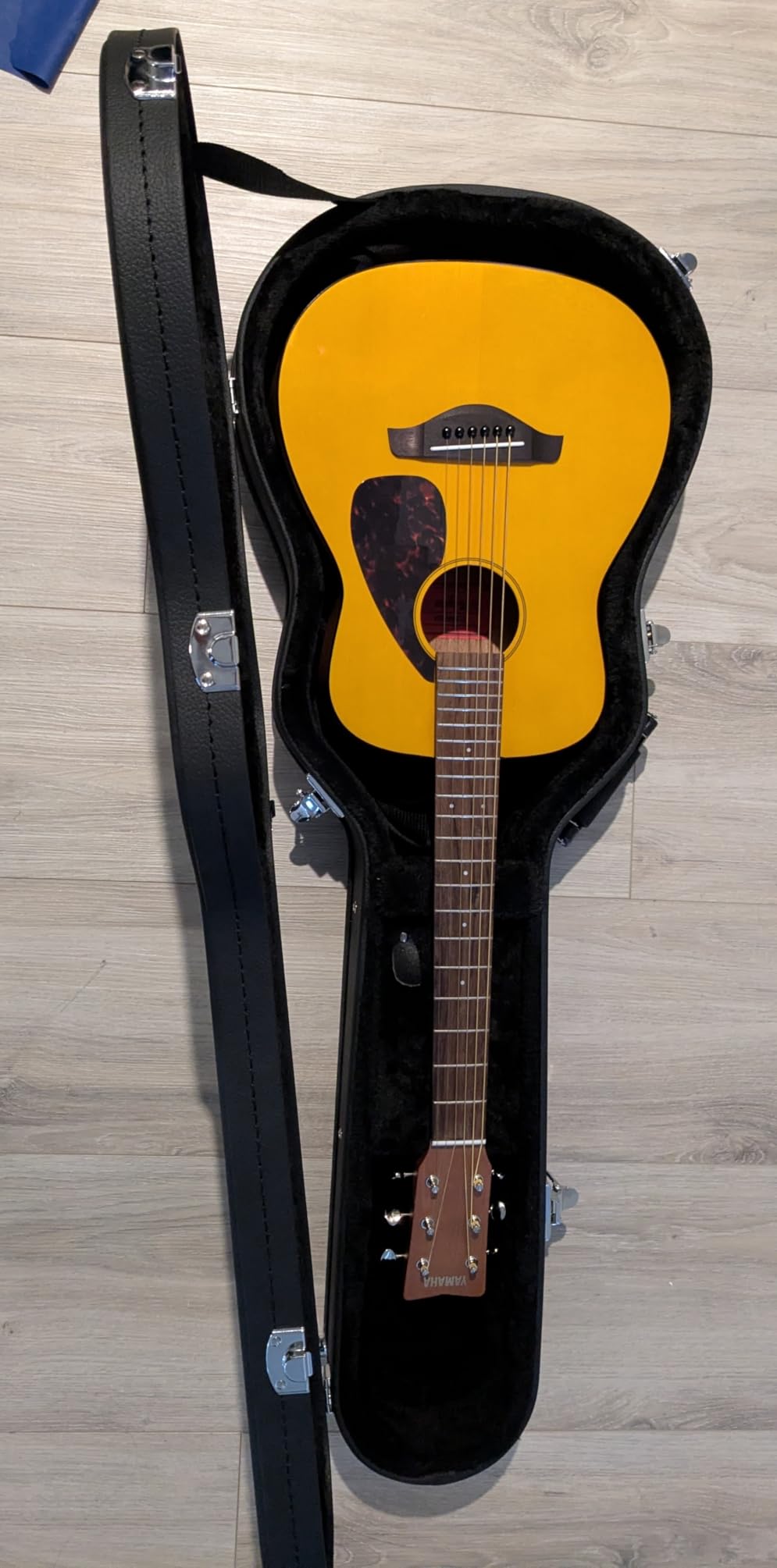 Gator Cases Traditional Series Hard-Shell Wood Case For 3/4 Sized Acoustic Guitars (GWE-ACOU-3/4) customer photo 1