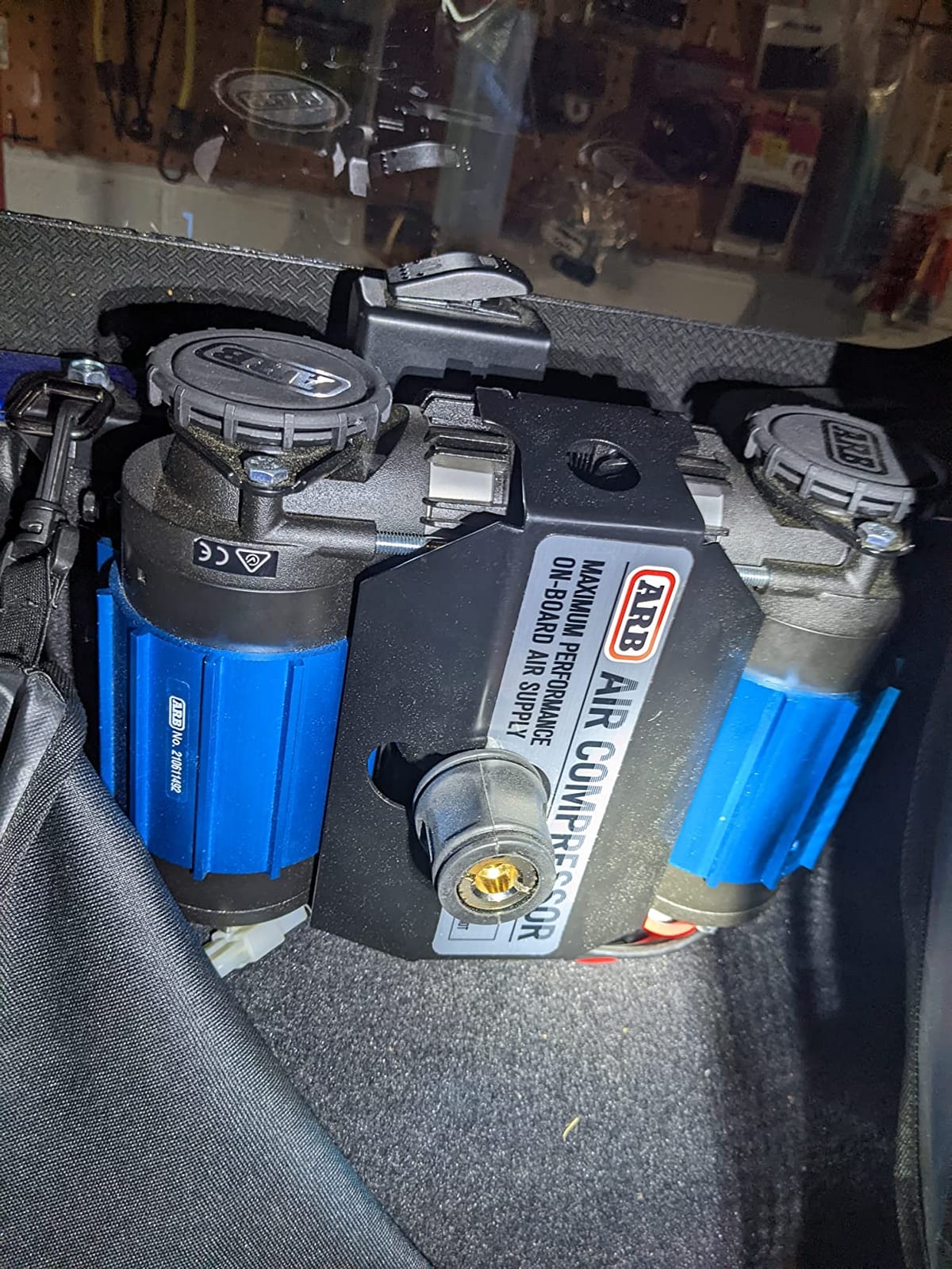 ARB CKMTA12 '12V' On-Board Twin High Performance Air Compressor, Ideal for Air Lockers Locking Differentials, Tire Inflator, Air Horn, Air Tools and Pneumatic Tools. customer photo 1