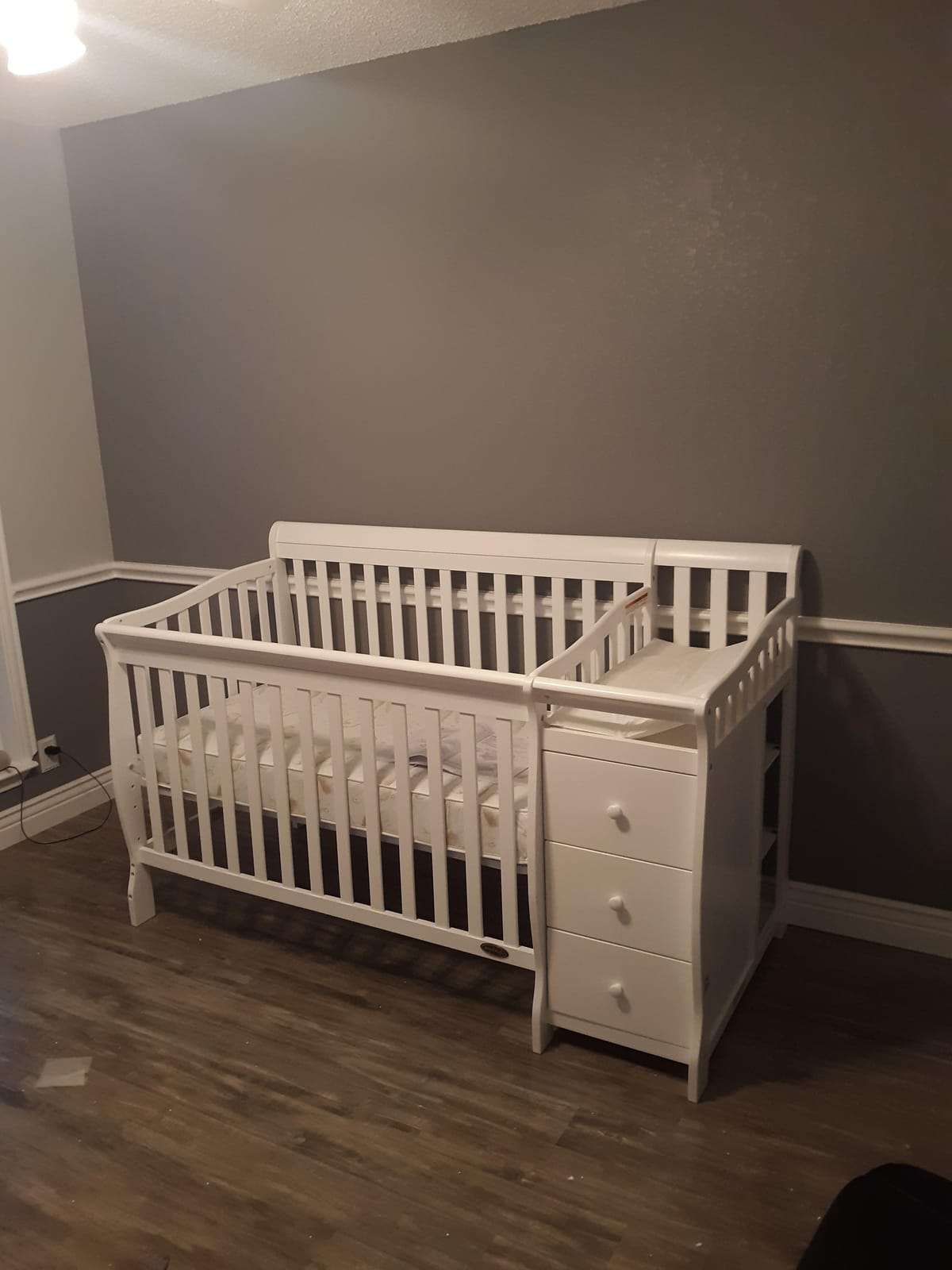 Dream On Me Brody 5-in-1 Convertible Crib and Changer, GREENGUARD Gold customer photo 2