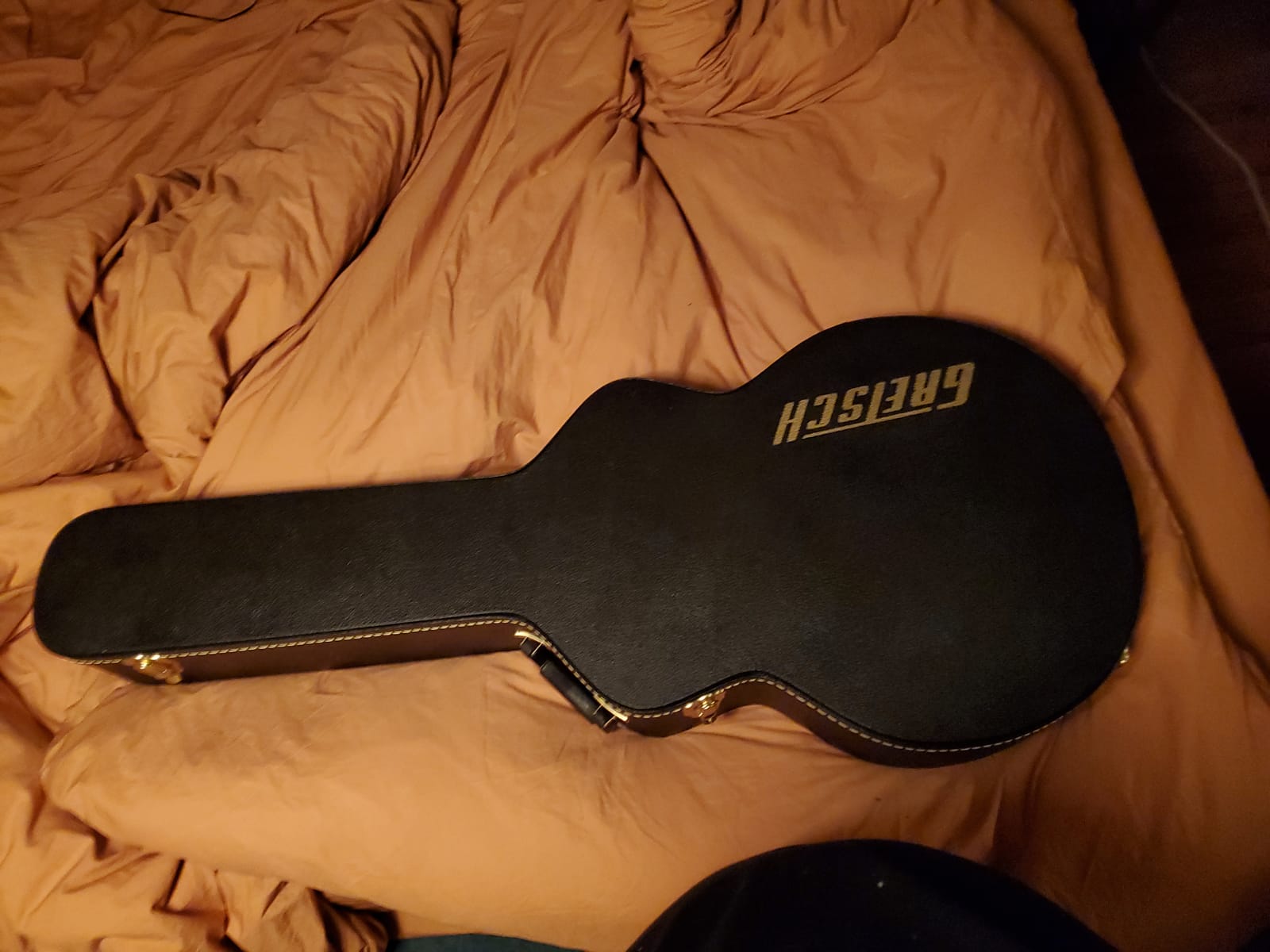 Fender Flat-Top Dreadnought Acoustic Guitar Case, with 1-inch Foam Padding, Guitar Accessories, Black customer photo 2