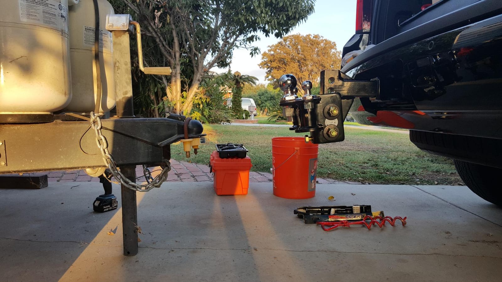 CURT 17063 Round Bar Weight Distribution Hitch with Sway Control, 14,000 lb customer photo 2